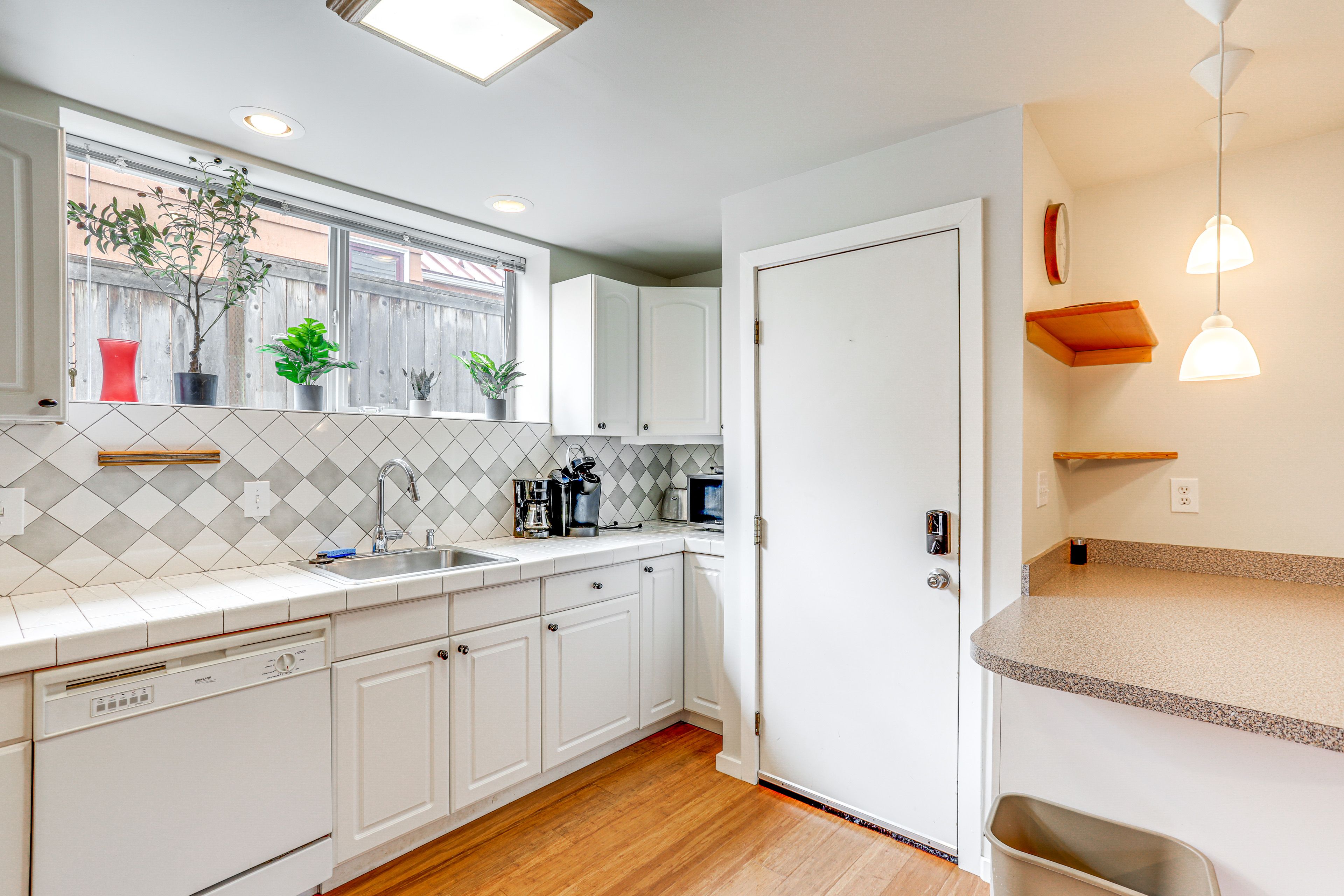 Kitchen | Keurig & Drip Coffee Makers | Toaster | Cooking Basics