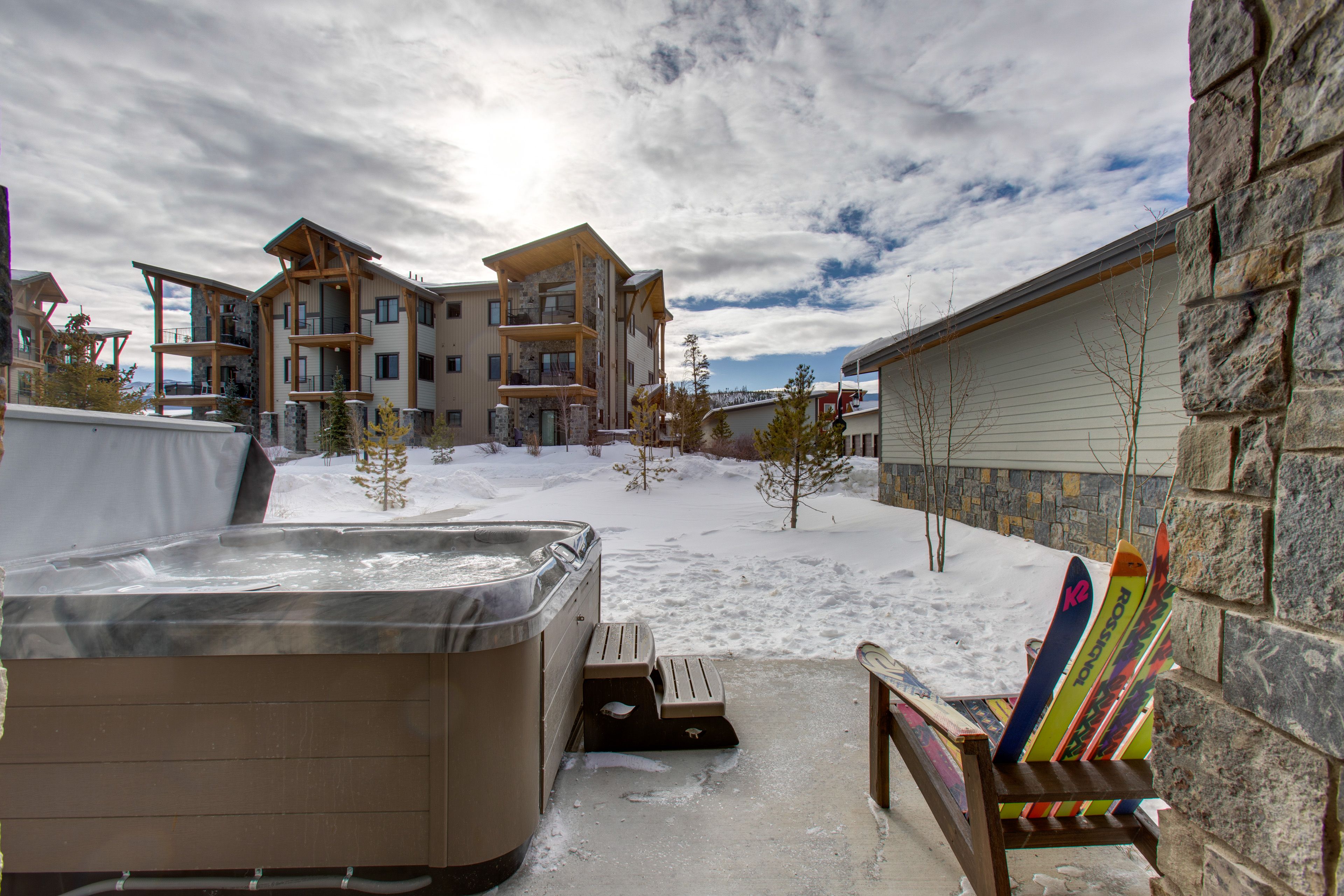 Private Patio w/ Hot Tub | Elk Creek Condos