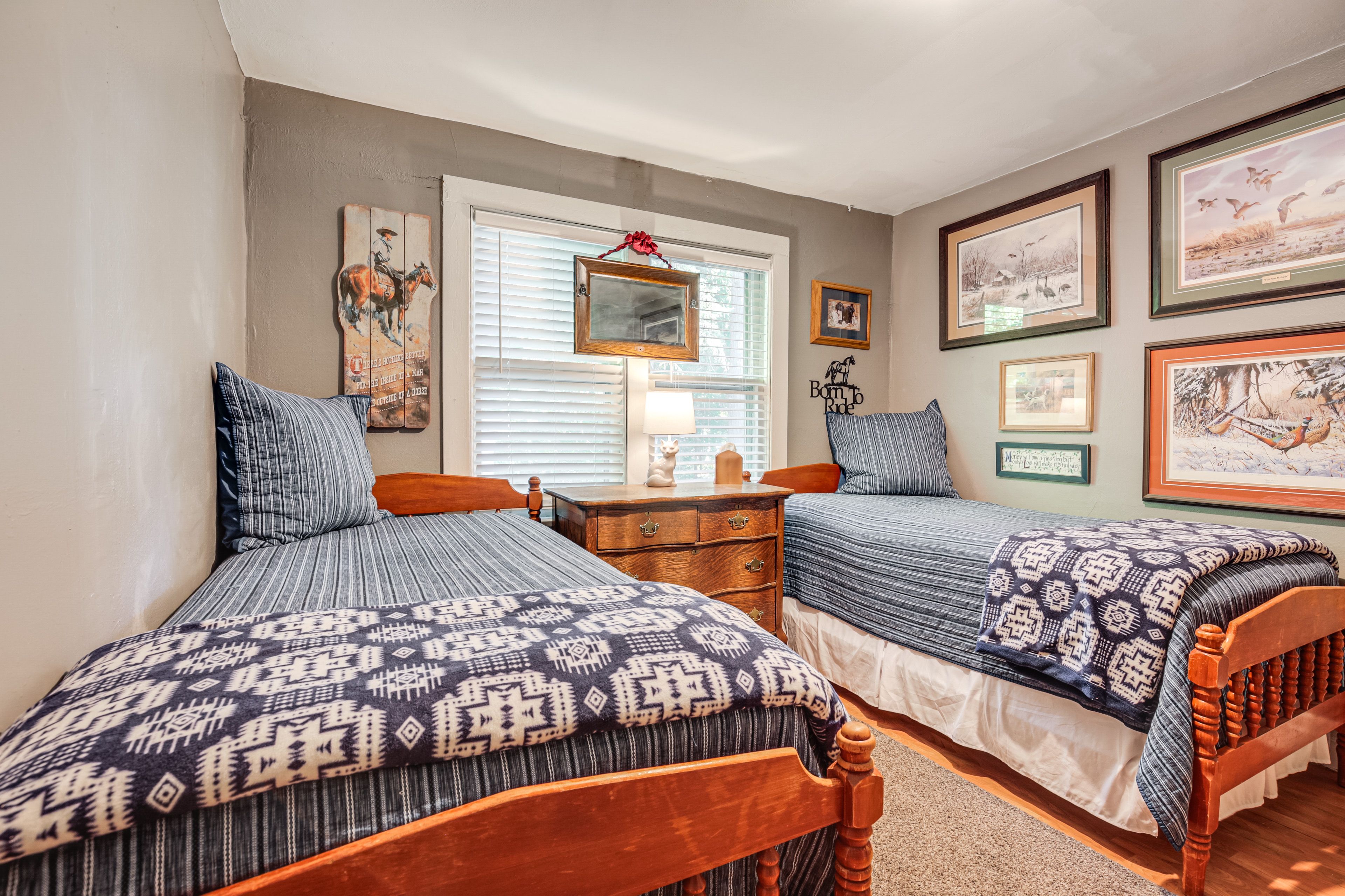 Bedroom 3 | 2 Twin Beds | 1st Floor