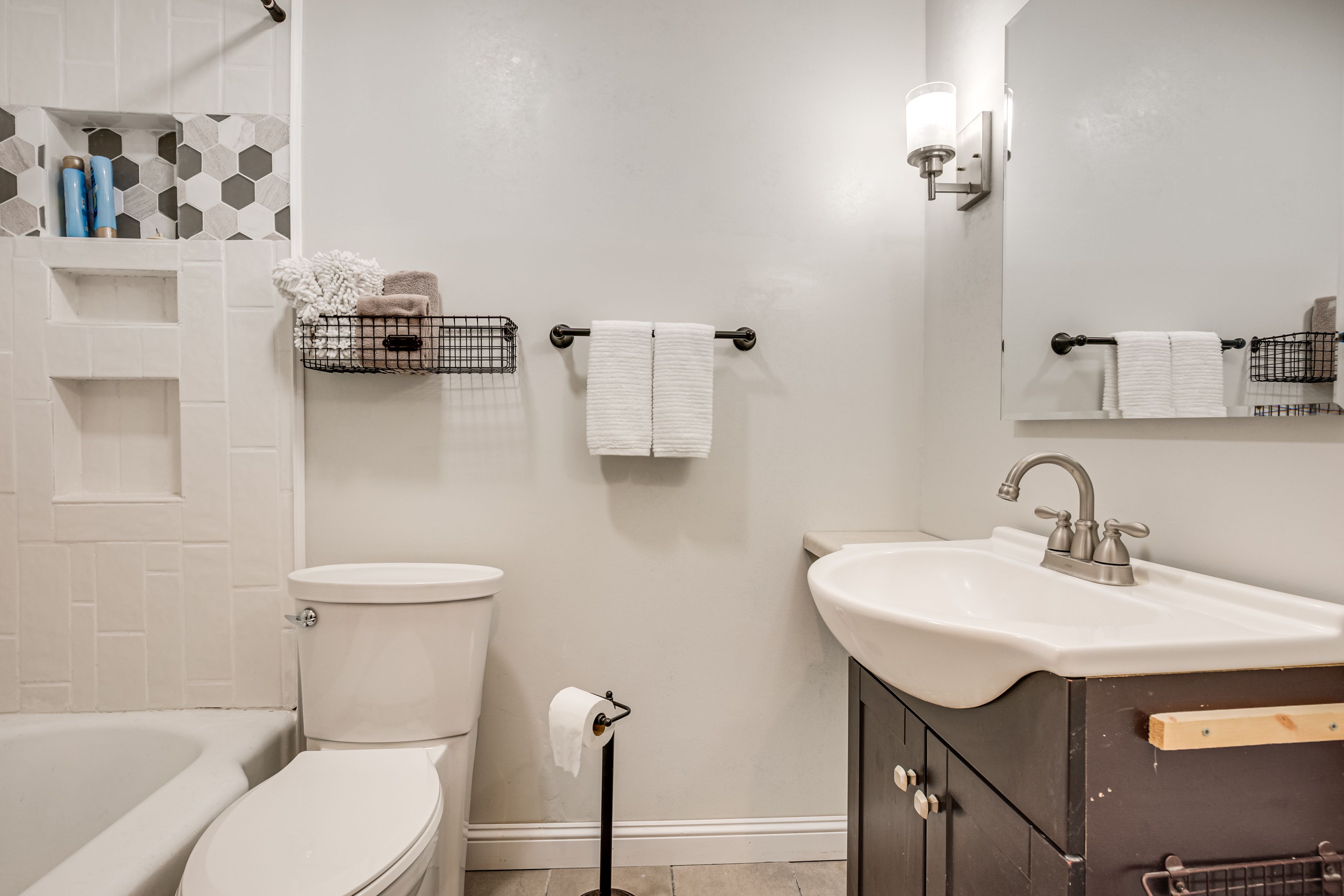 Full Bathroom | 1st Floor