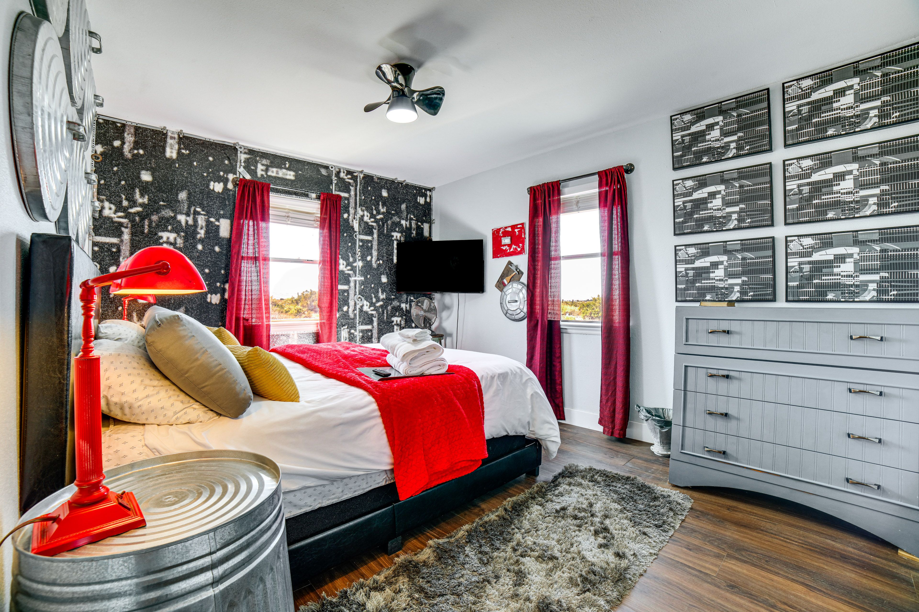 Bedroom 4 | Queen Bed | Smart TV