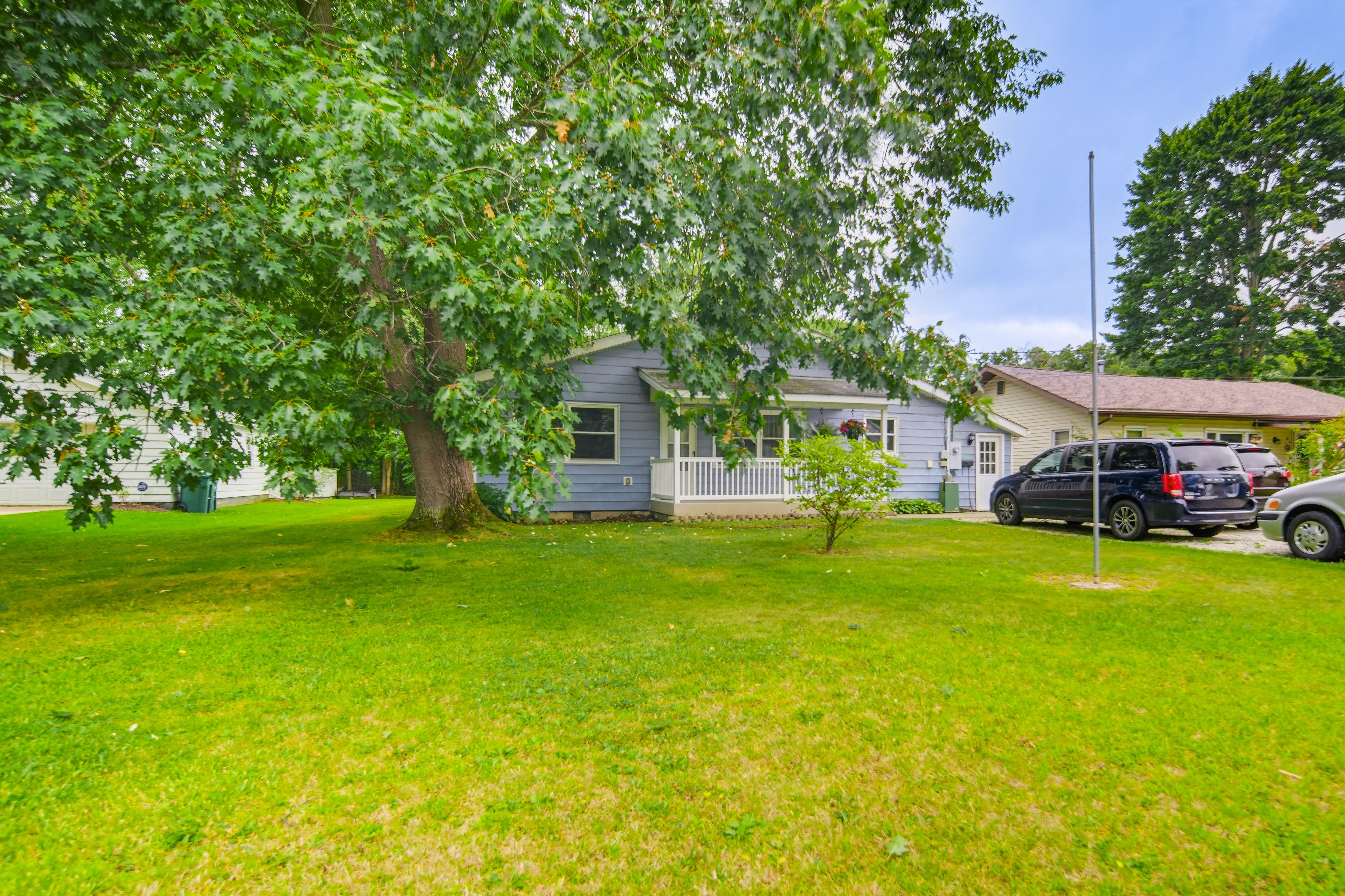 Parking | Shared Driveway (1 Vehicle)