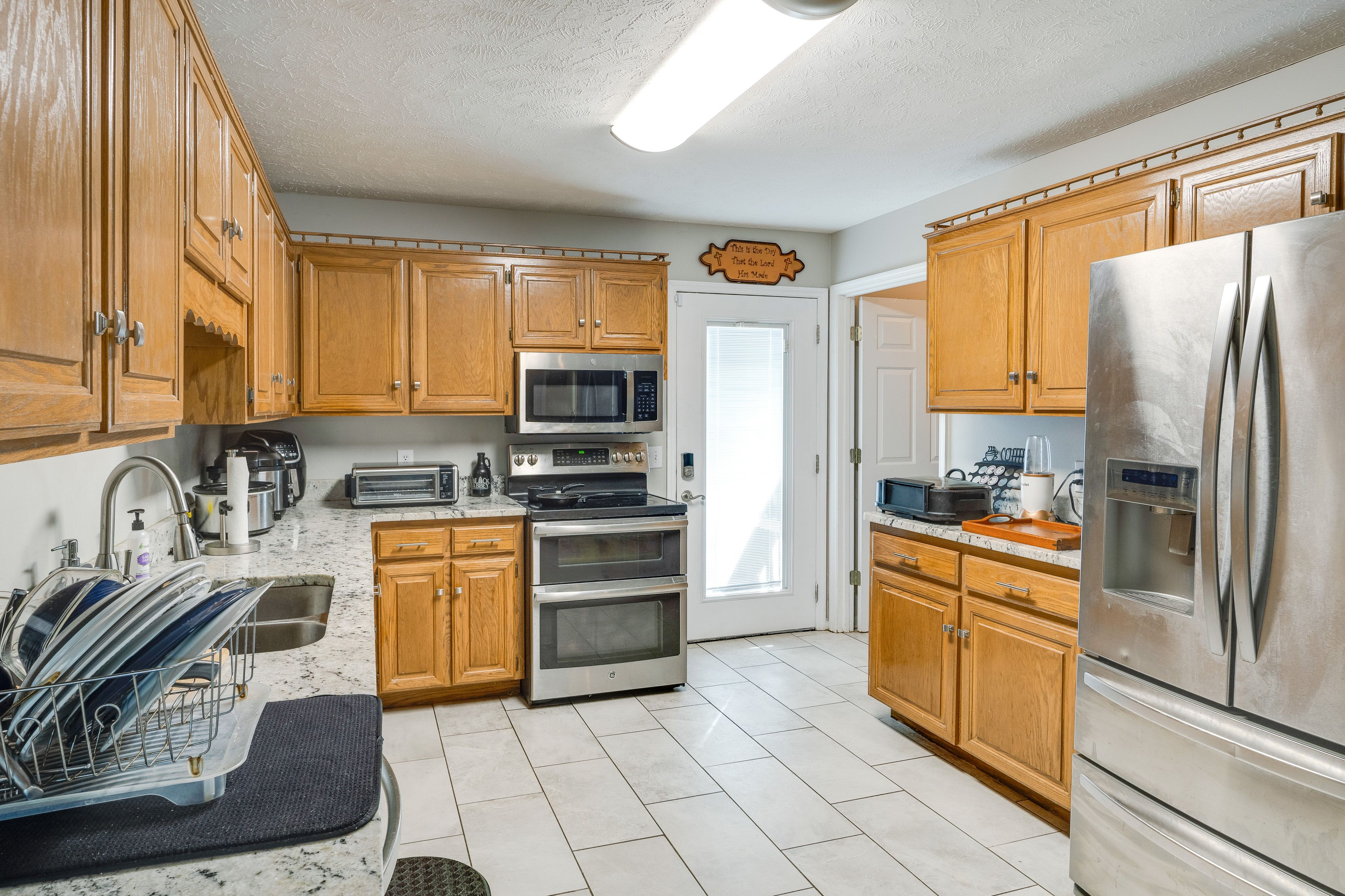 Kitchen | 1st Floor | Cooking Basics | Drip & Pod Coffee Makers | Toaster Oven