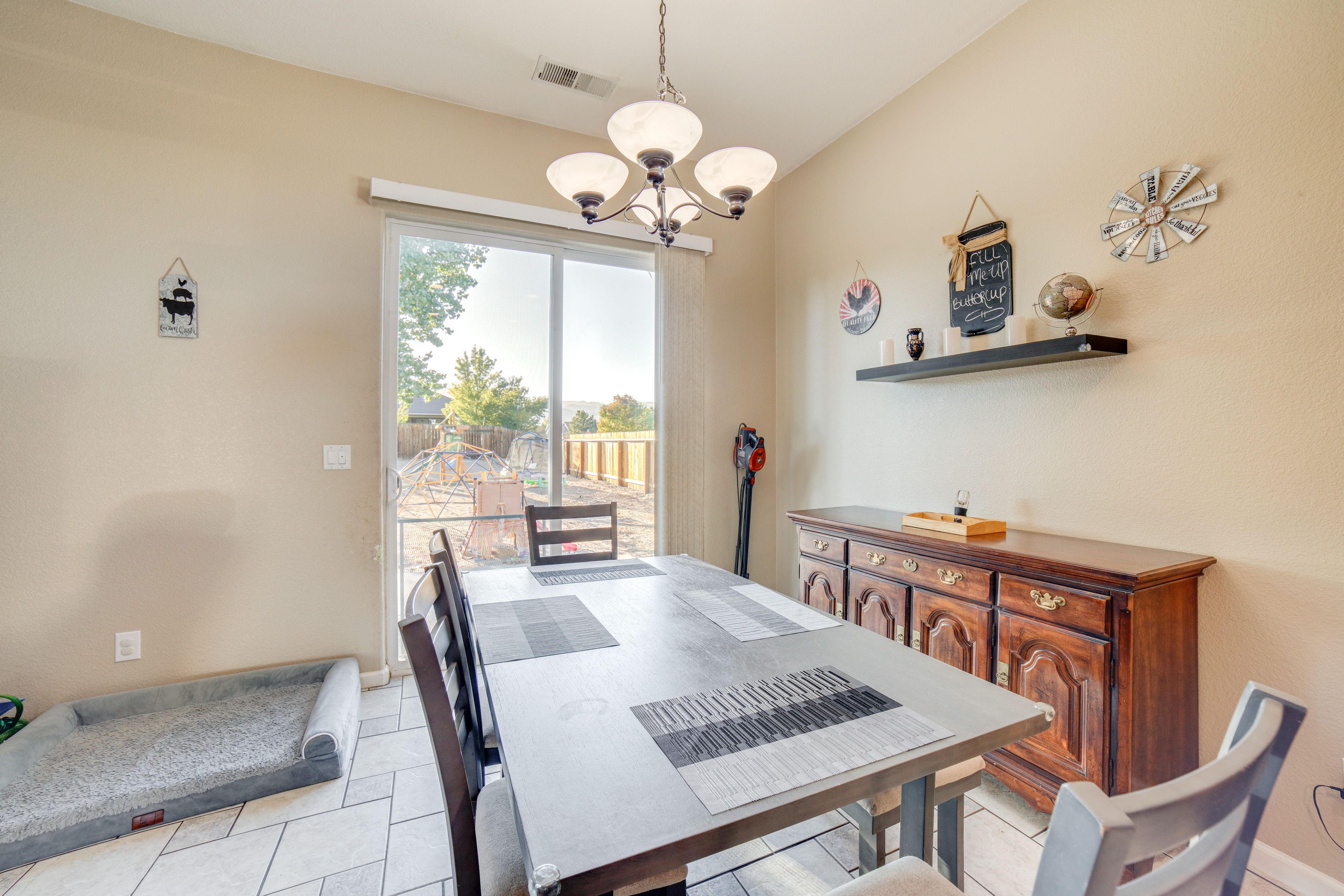 Dining Room | Dishware & Flatware