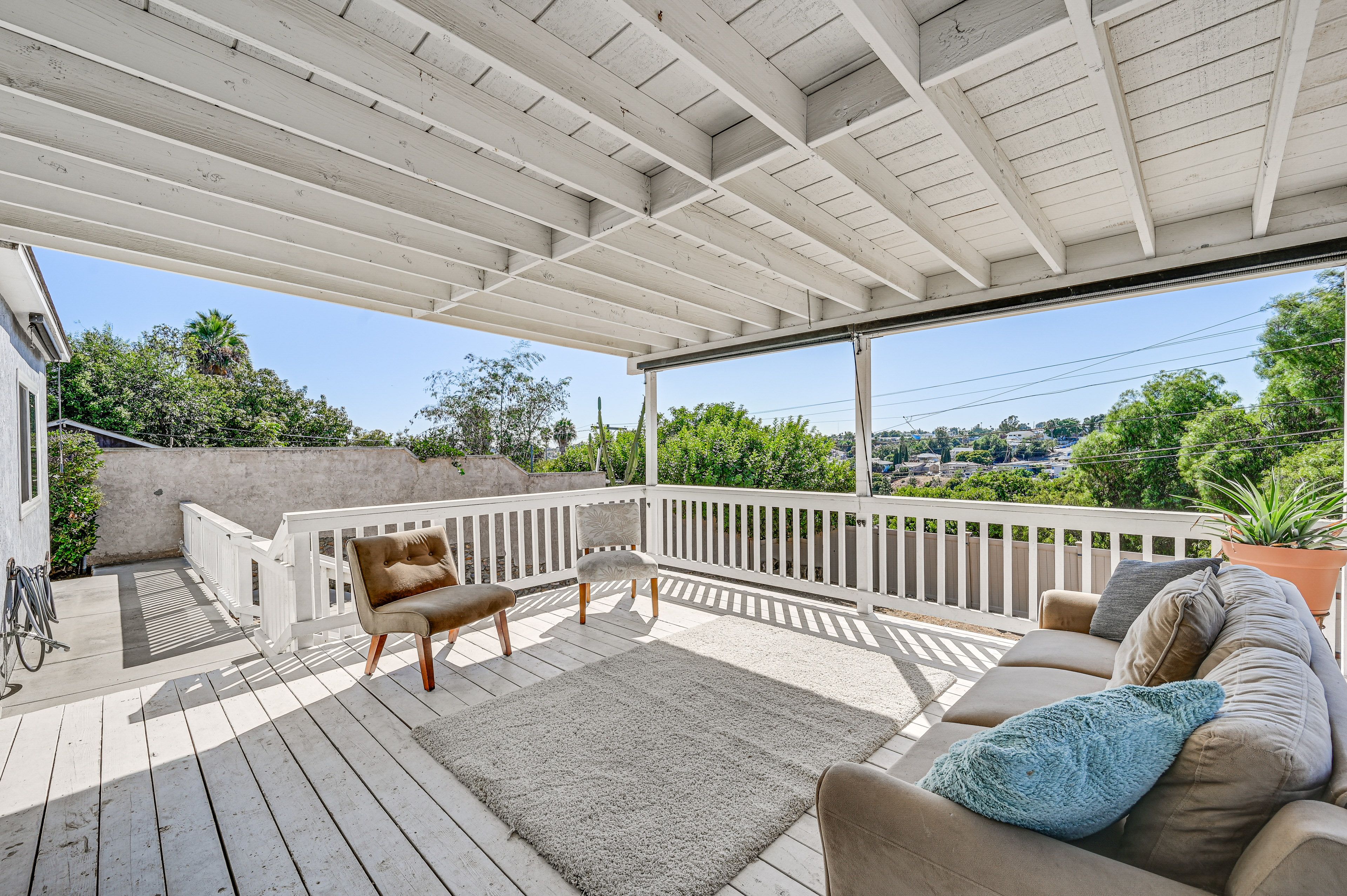 Covered Deck/Balcony