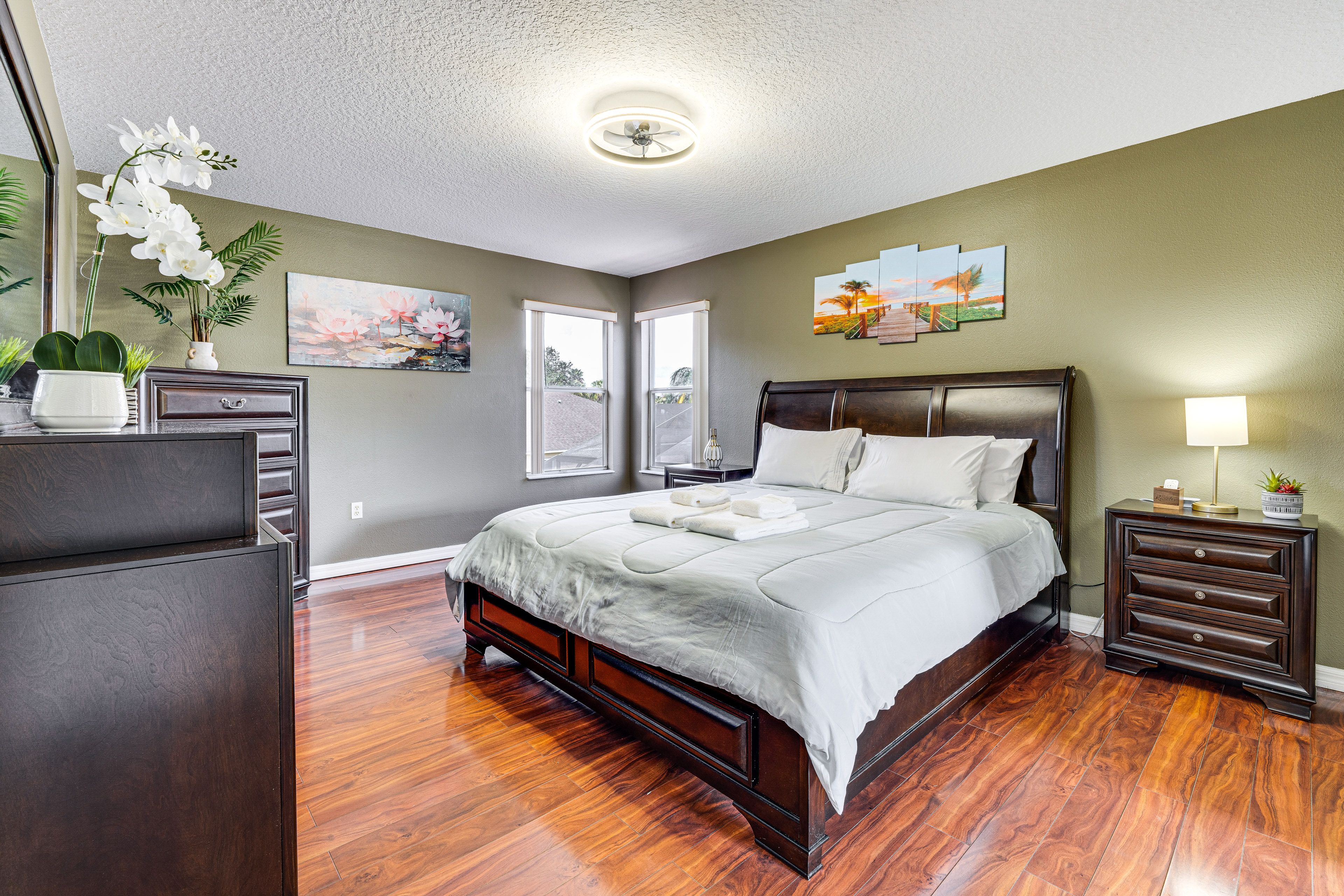 Bedroom 3 | King Bed | En-Suite Bathroom | 2nd Floor