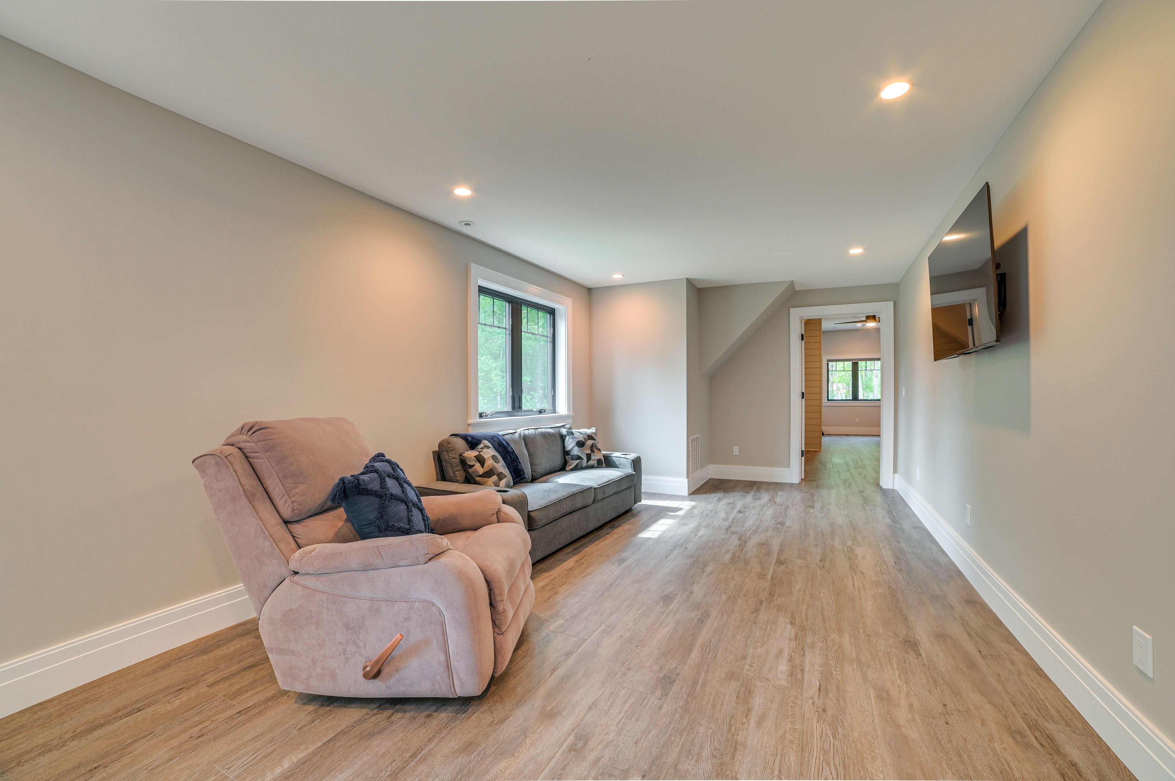 Loft | 2nd Floor | Smart TV