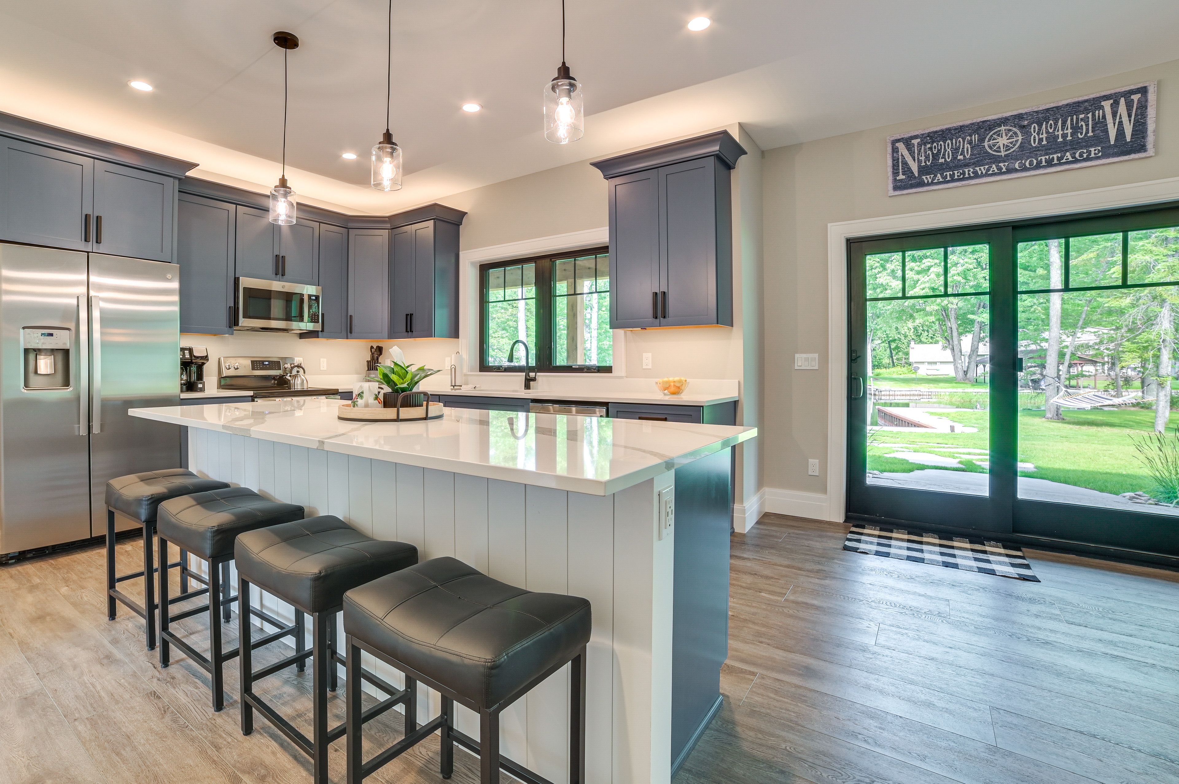 Kitchen | 1st Floor | Blender | Toaster | Trash Bags & Paper Towels