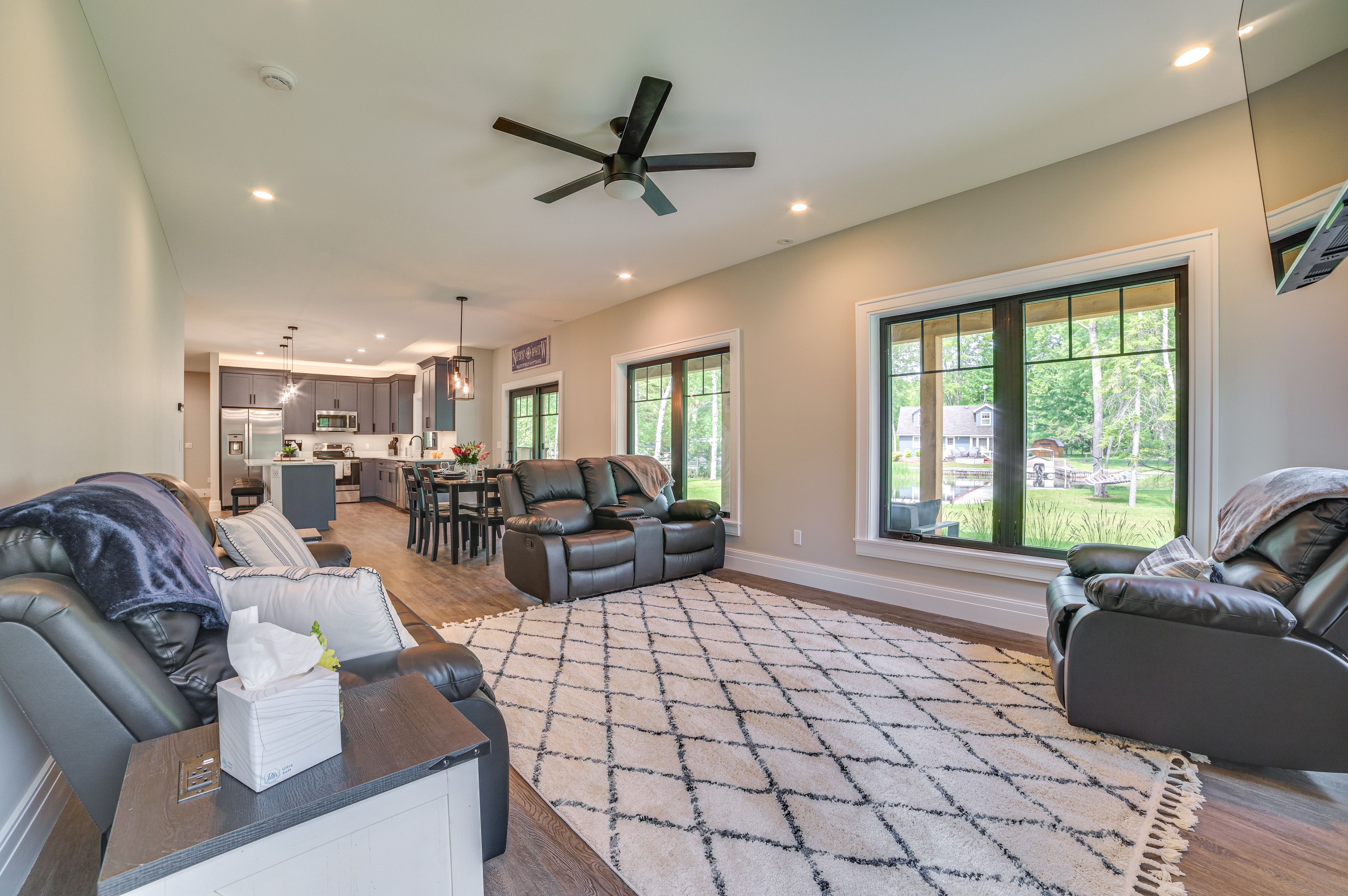 Living Room | 1st Floor | Free WiFi | Central A/C & Heat | Smart TV