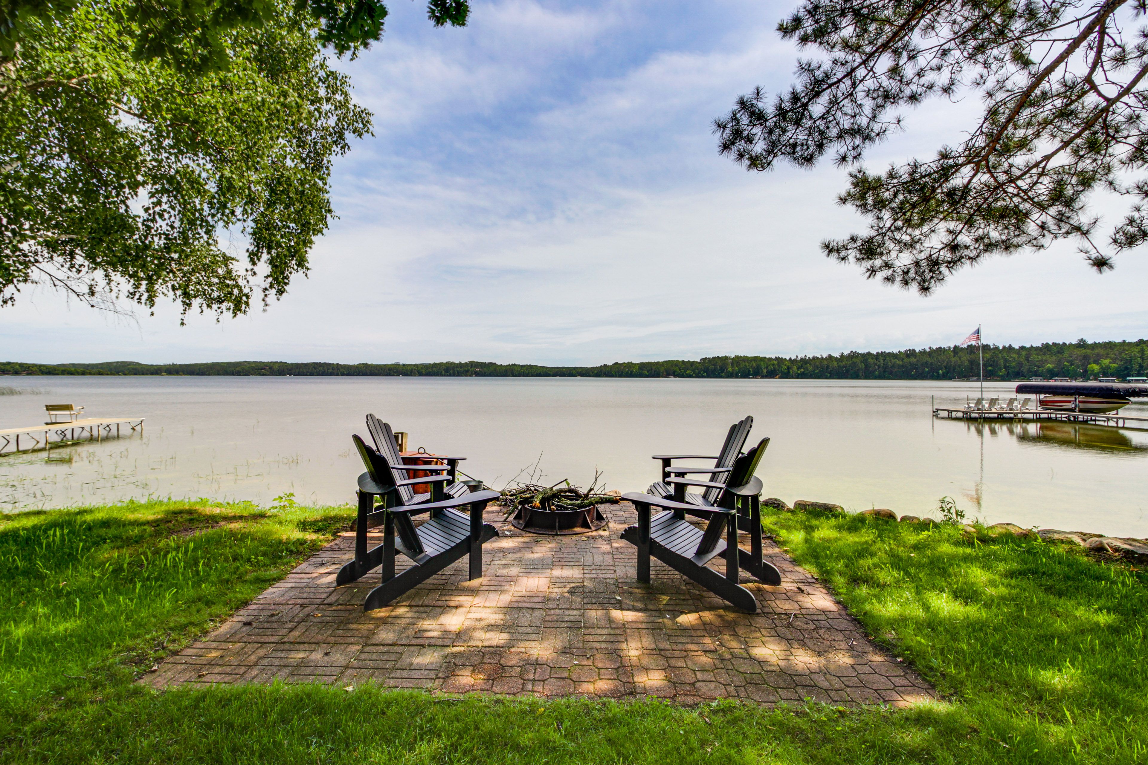 Lakefront Yard | Fire Pit
