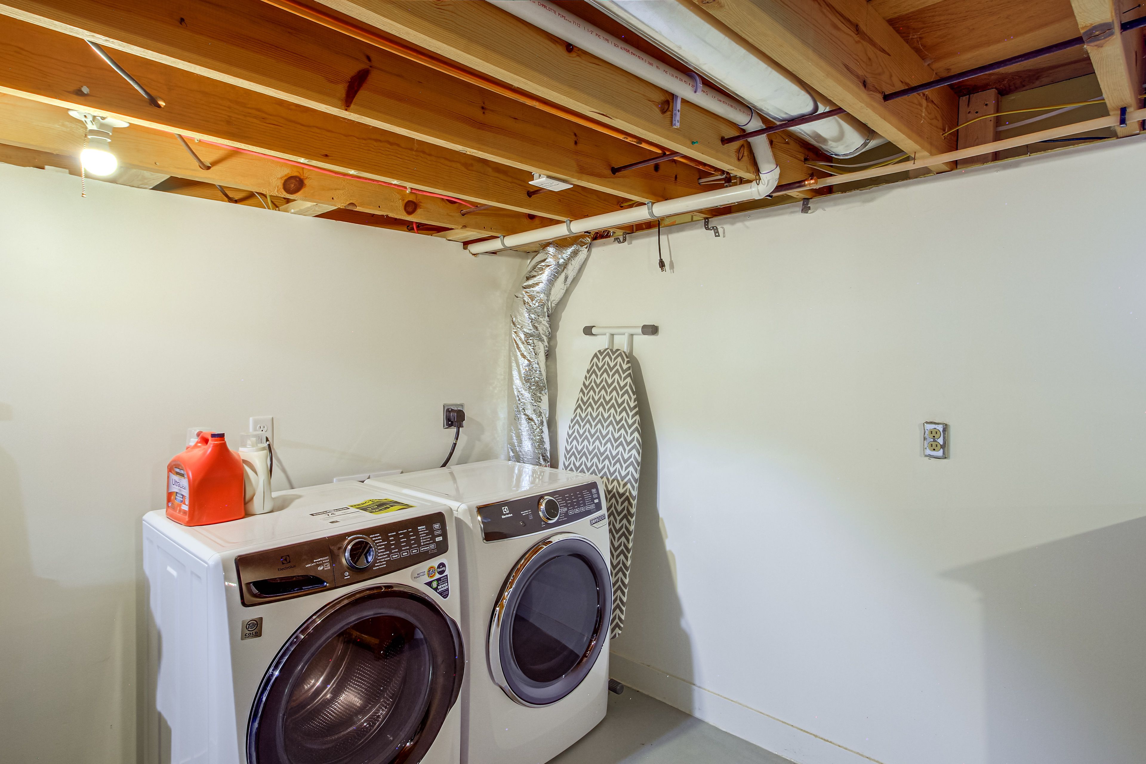 Addt'l Washer/Dryer | Basement