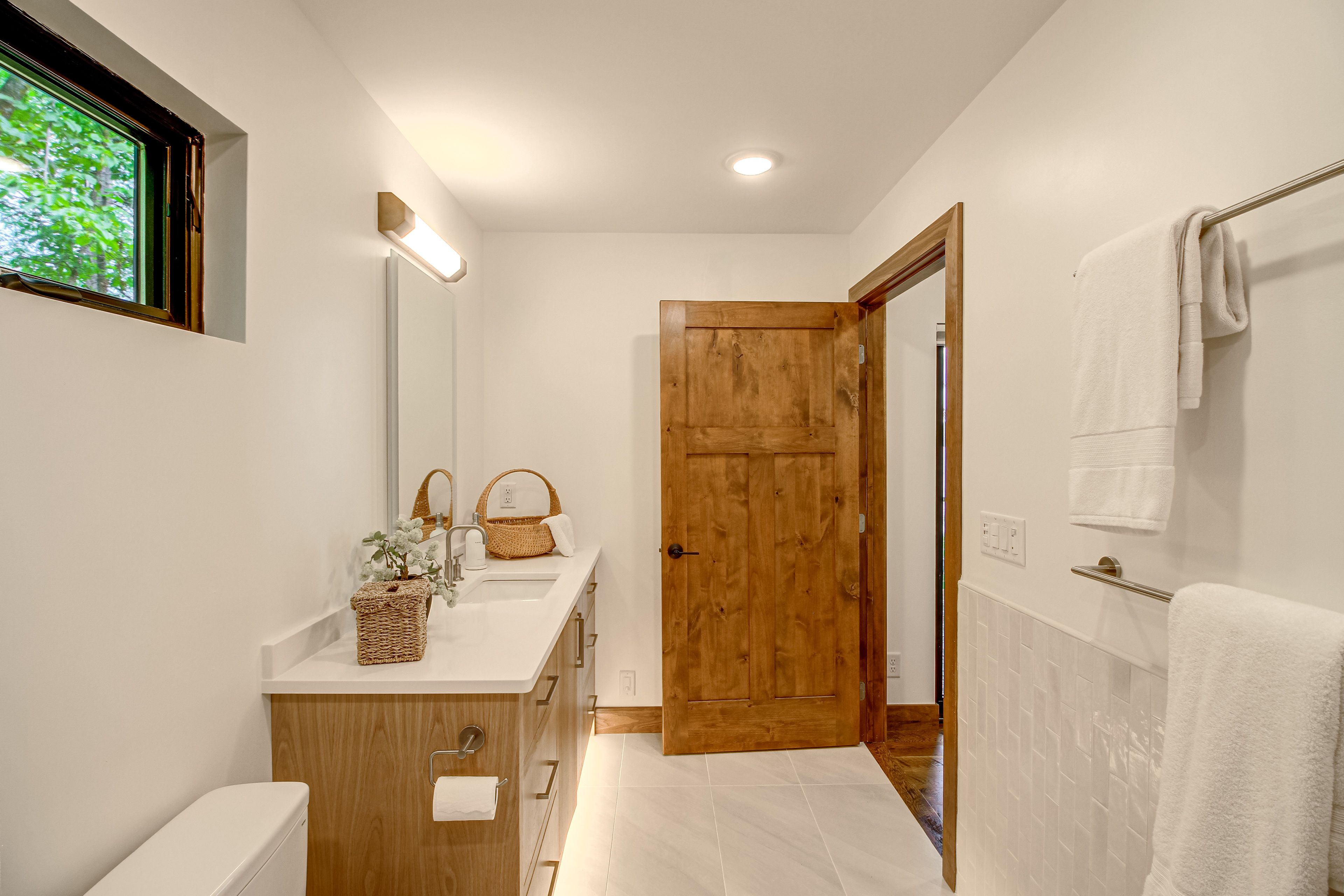 En-Suite Bathroom | 1st Floor
