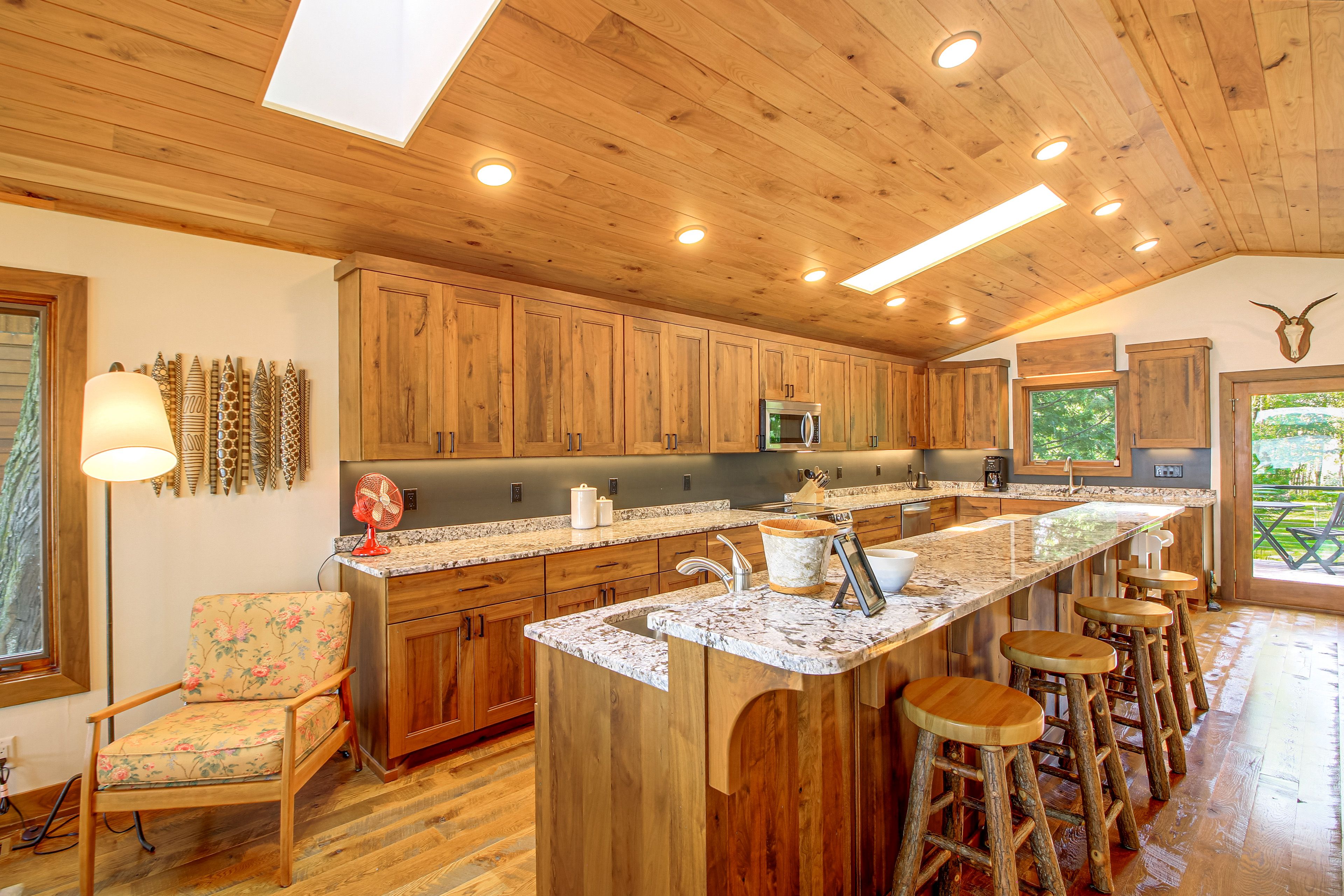 Kitchen | Breakfast Bar | 1st Floor