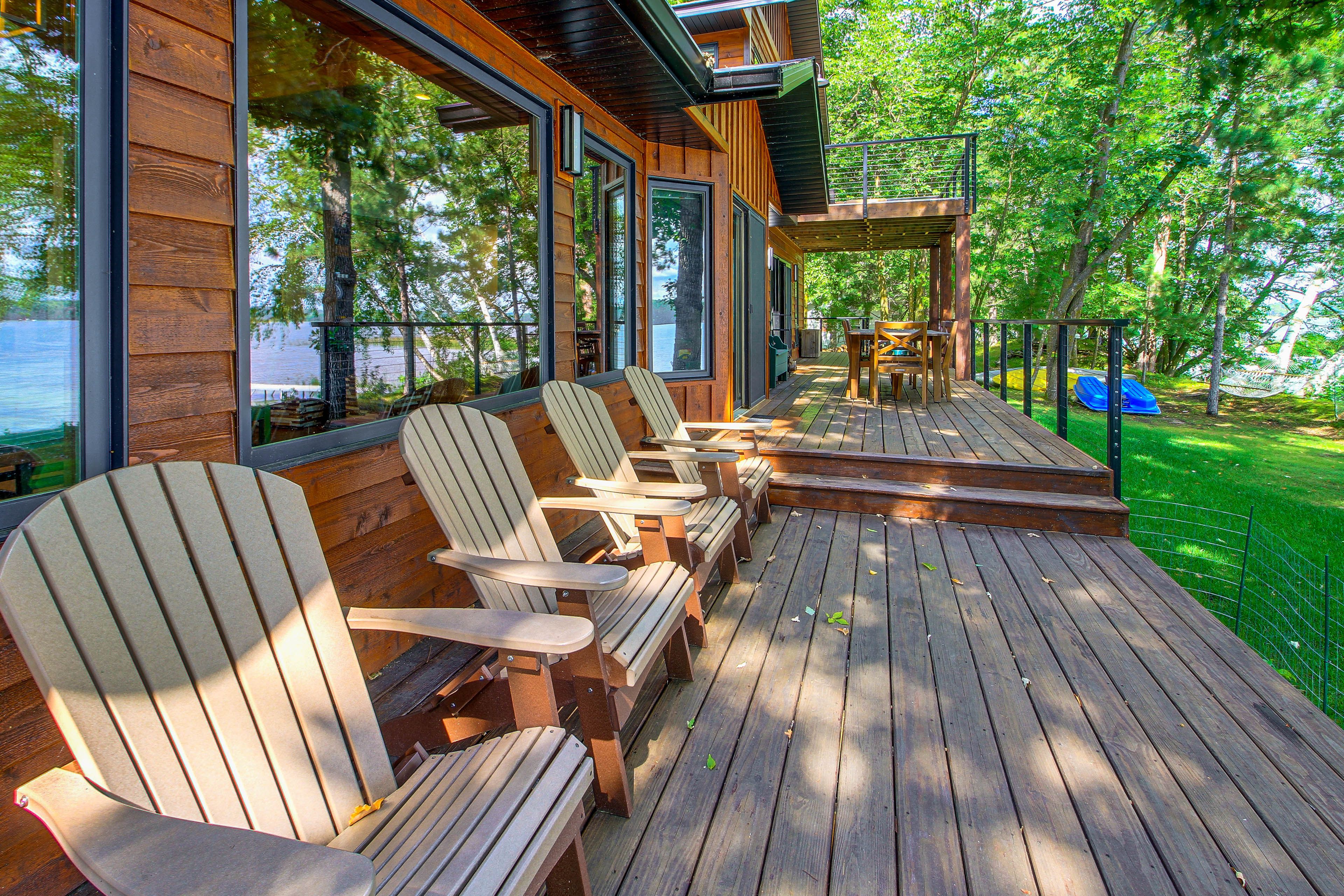 Wraparound Deck | Outdoor Dining Area