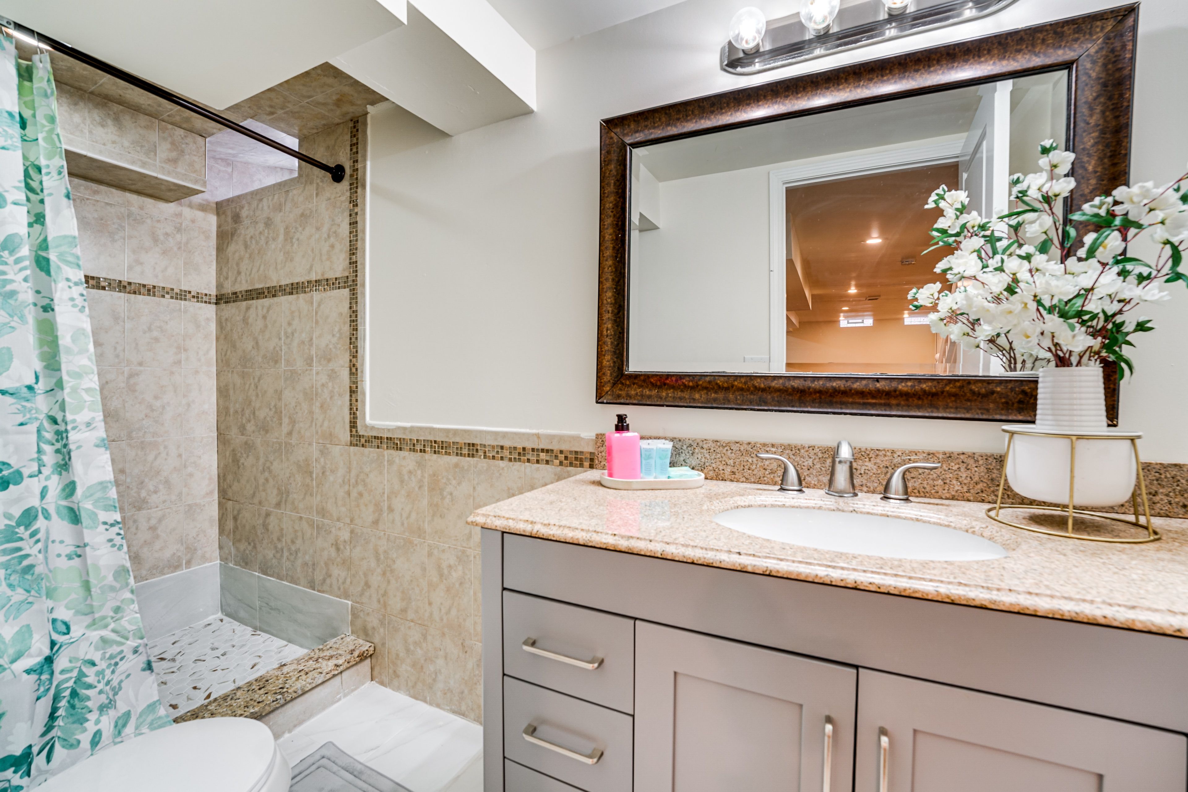 Full Bathroom | Basement
