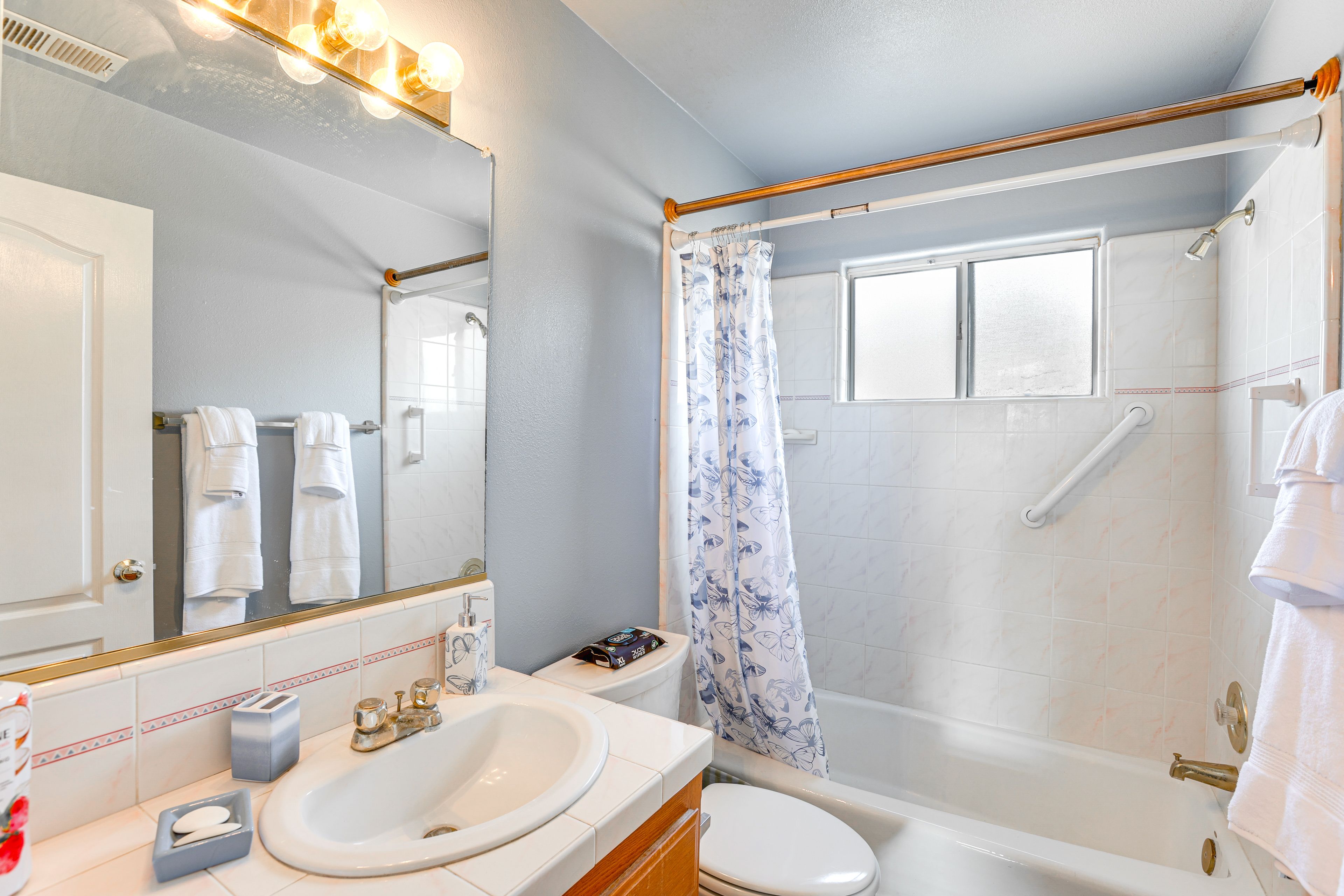 Bathroom | Towels Provided | 1st Floor
