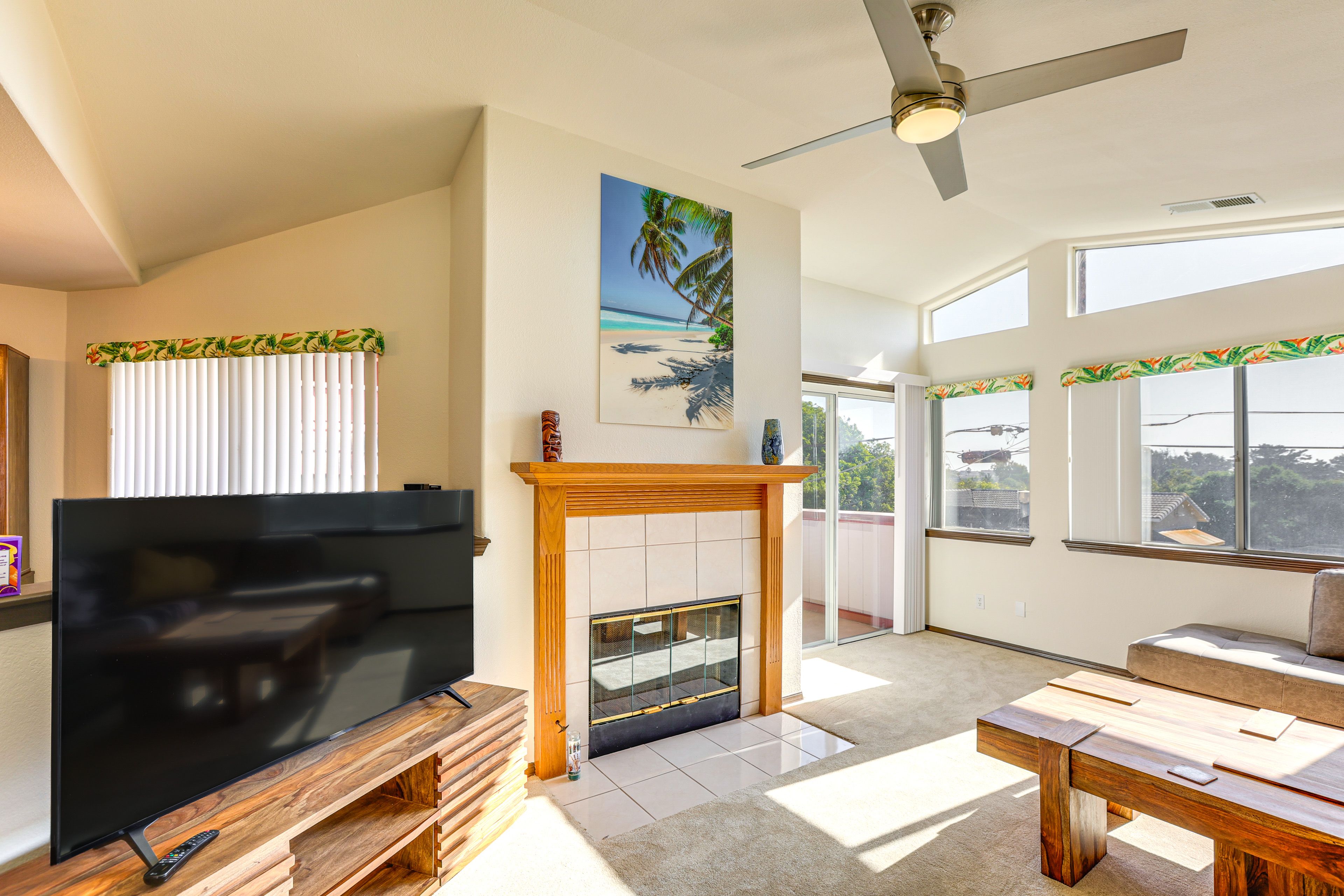Living Room | Smart TV | 1st Floor