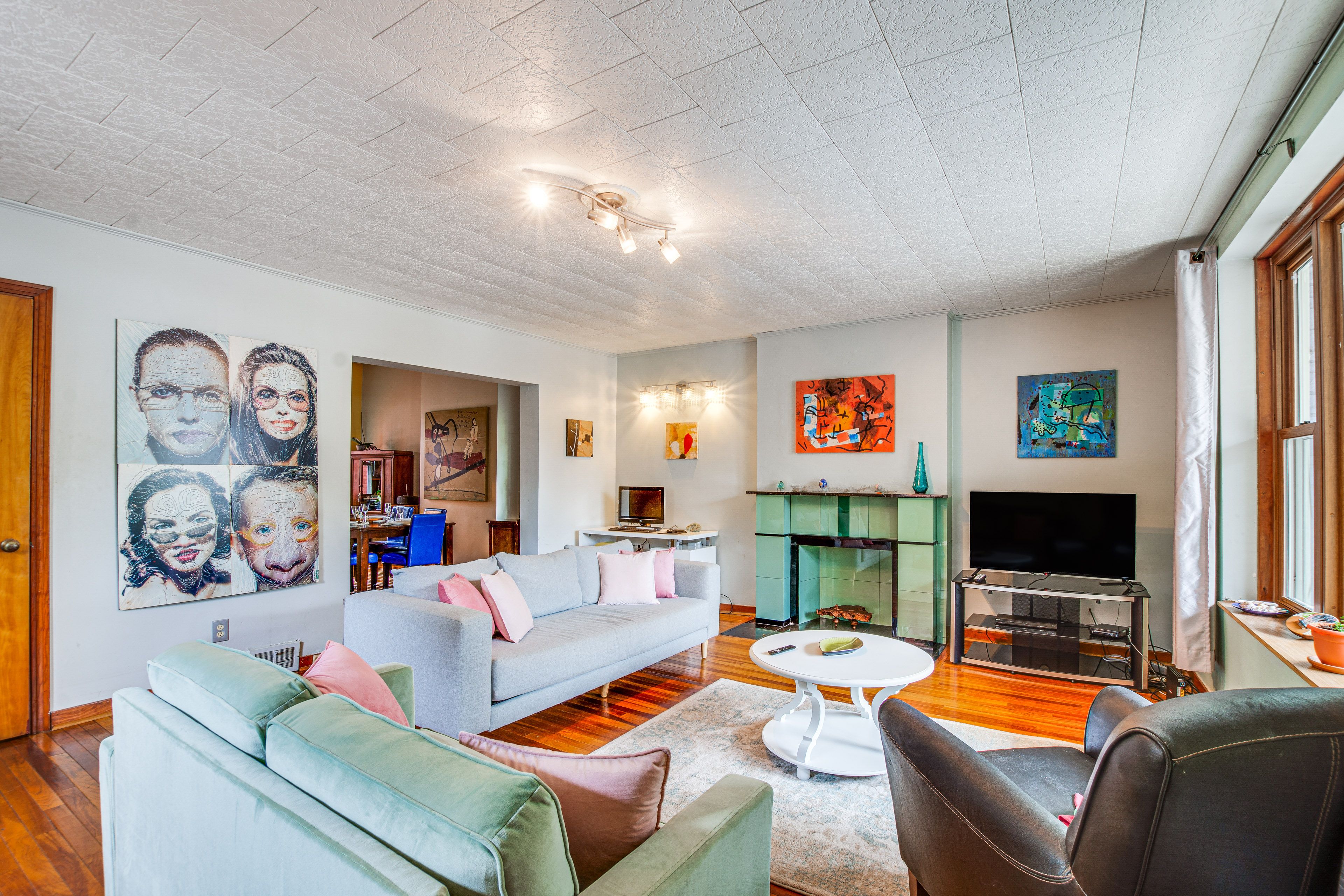 Pittsburgh Vacation Rental | 4BR | 2BA | Stairs Required | 2,000 Sq Ft