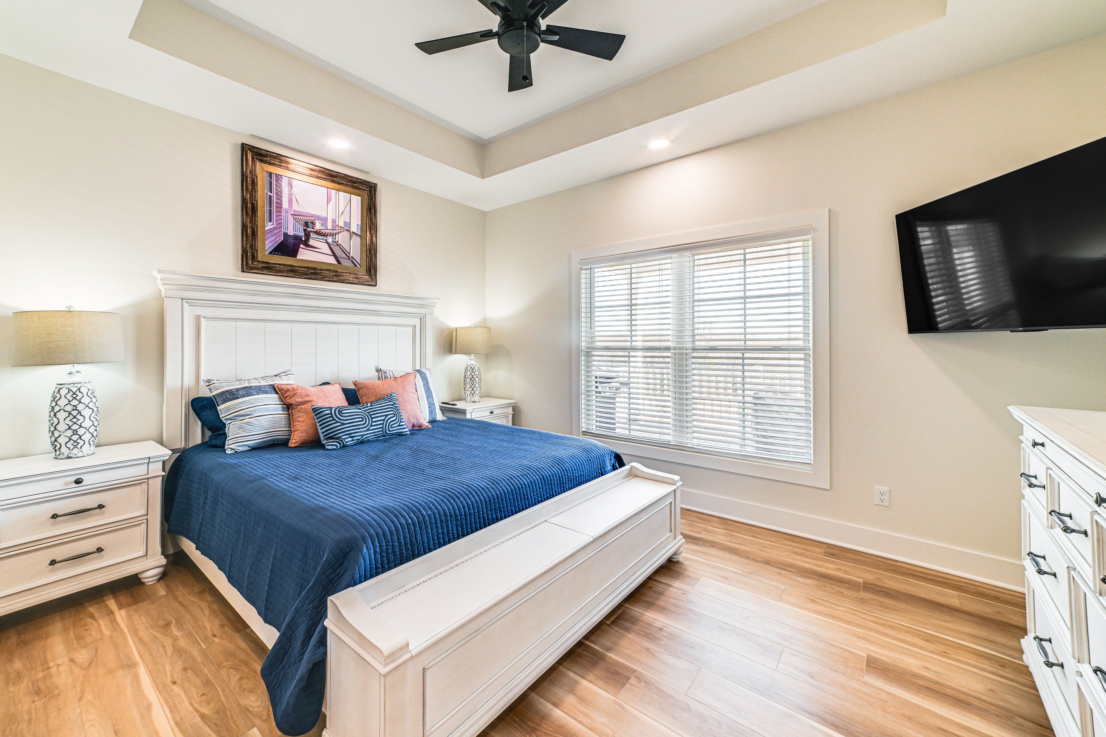 Bedroom 1 | King Bed | Linens Provided | 1st Floor