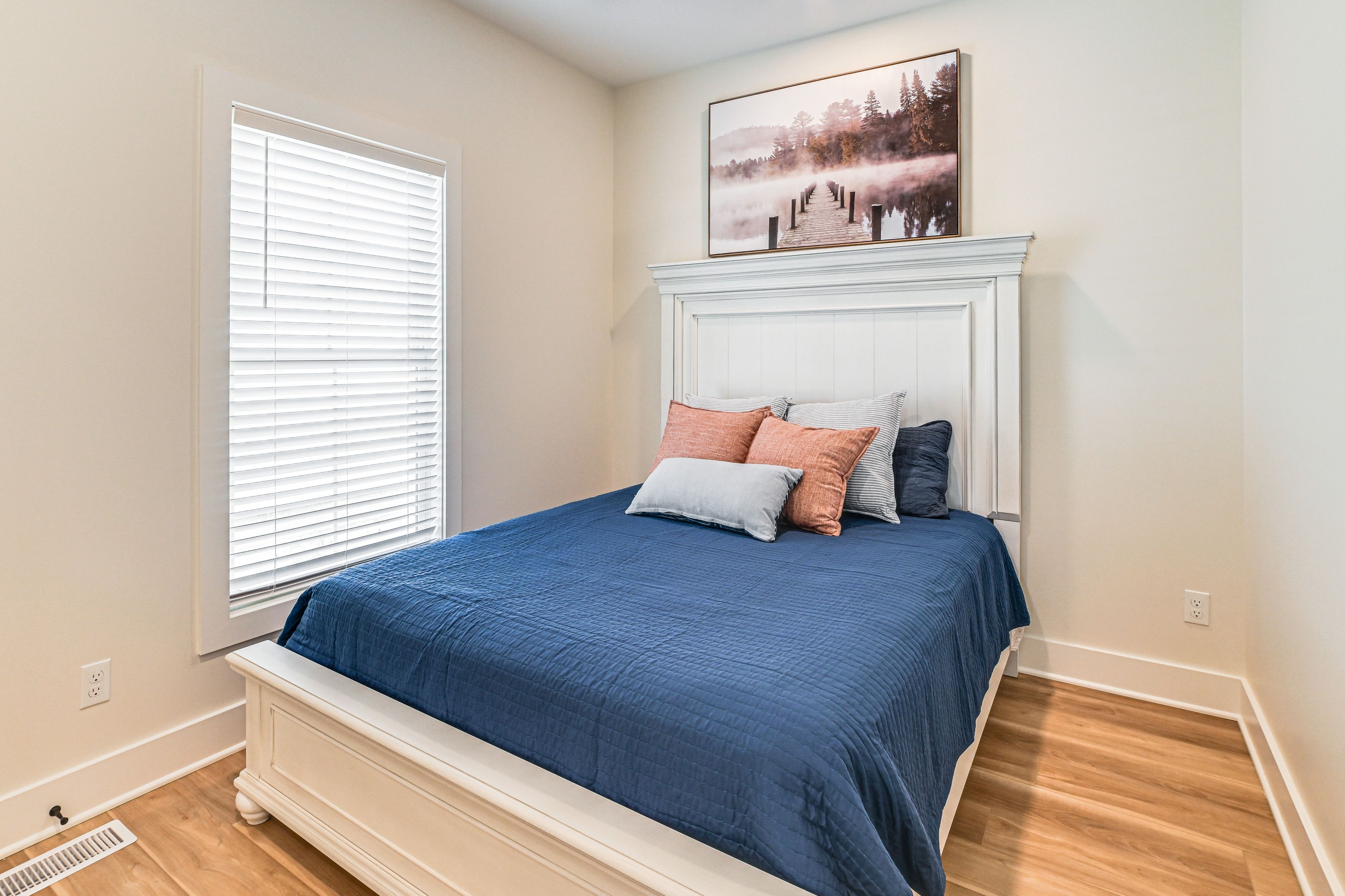 Bedroom 3 | Queen Bed | 1st Floor