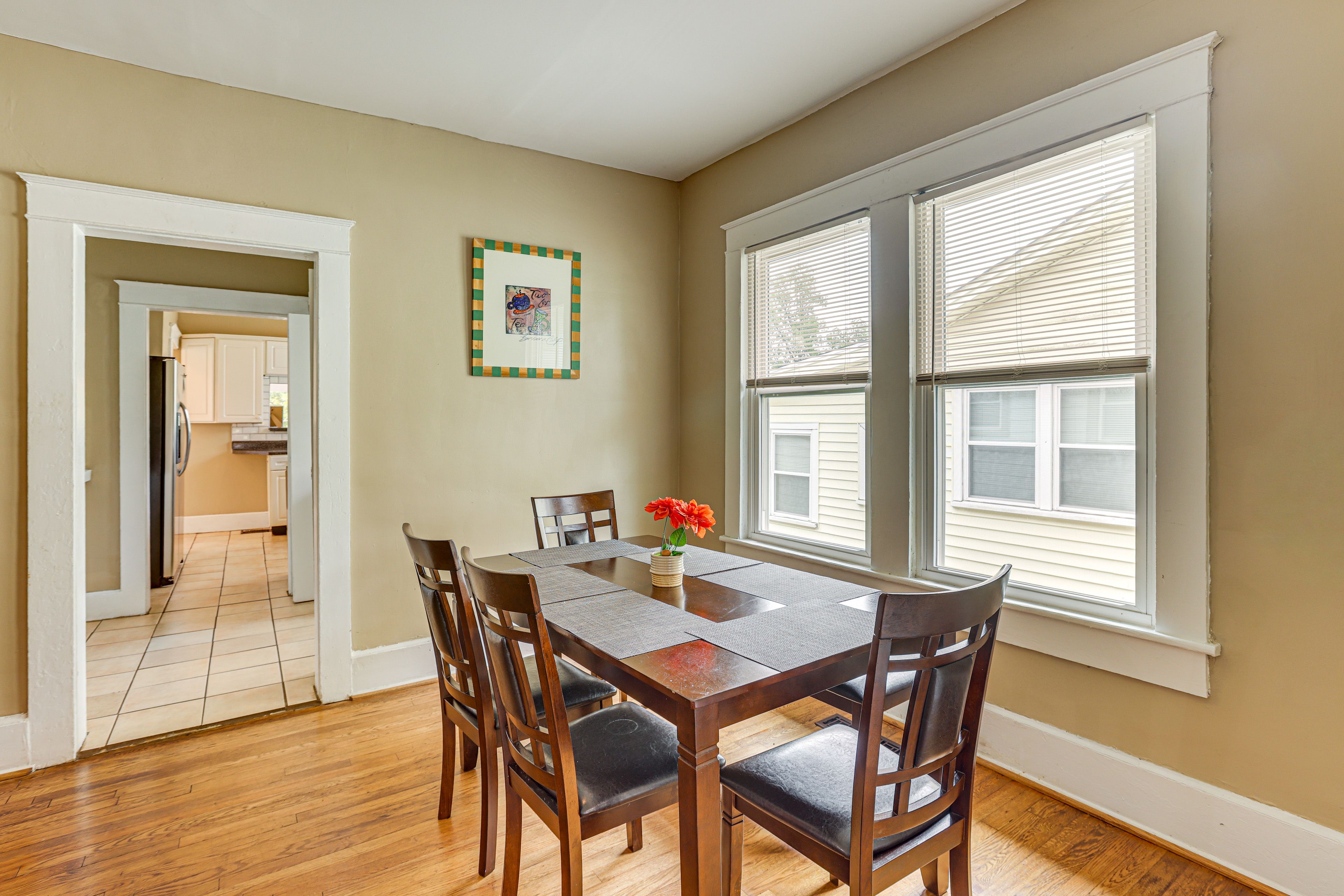 Dining Area | Dishware & Flatware