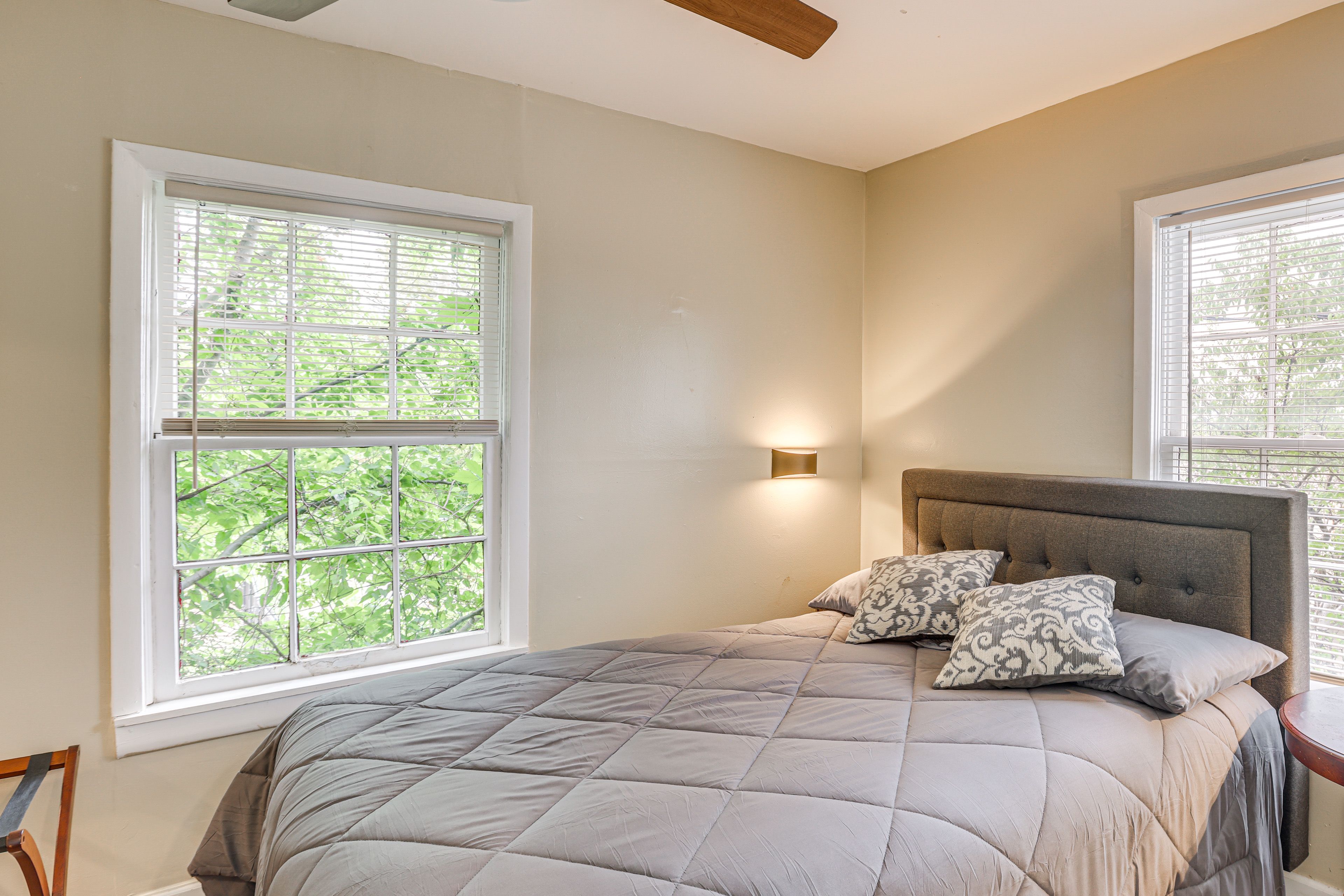 Bedroom | Full Bed
