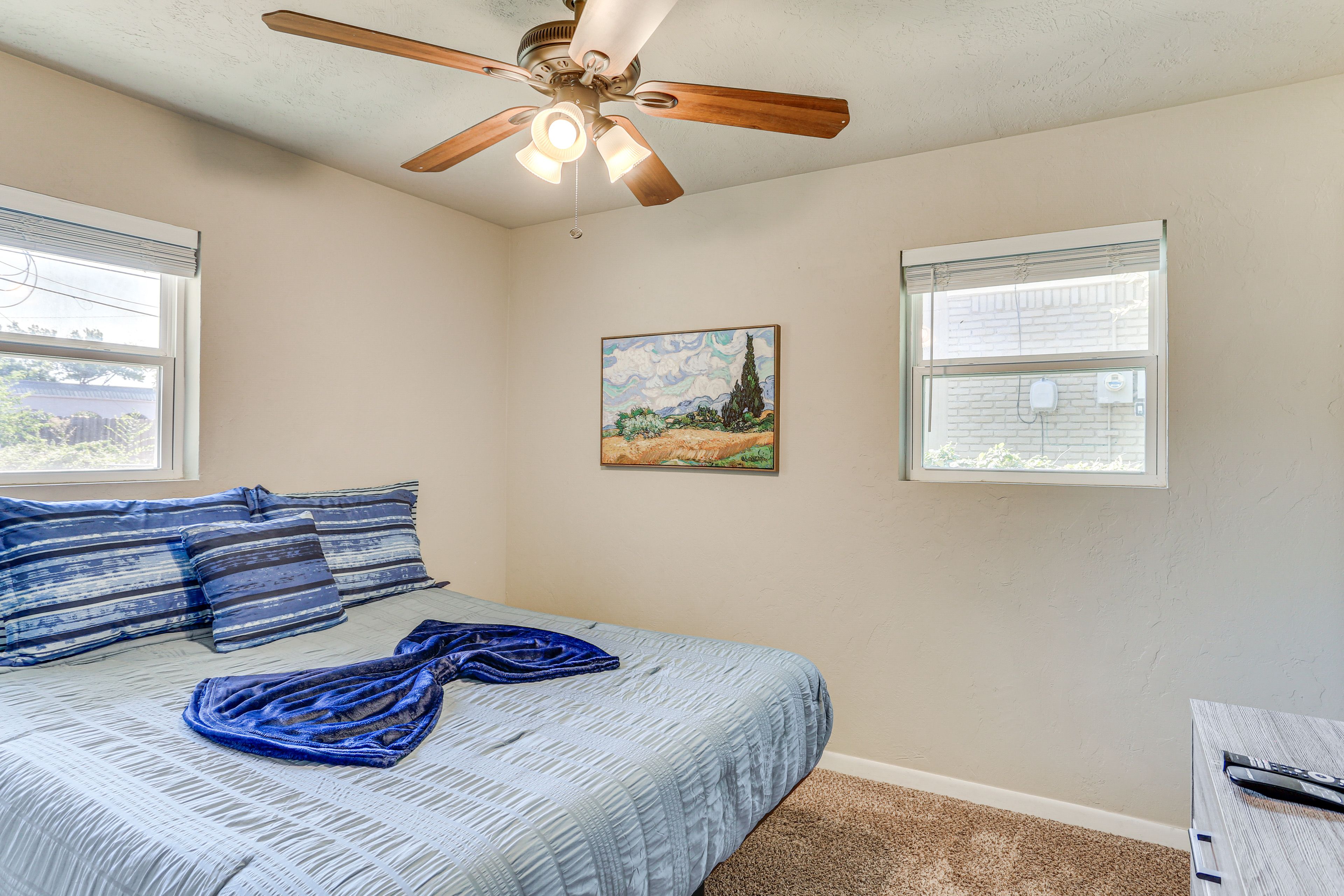 Bedroom 2 | Queen Bed | Smart TV