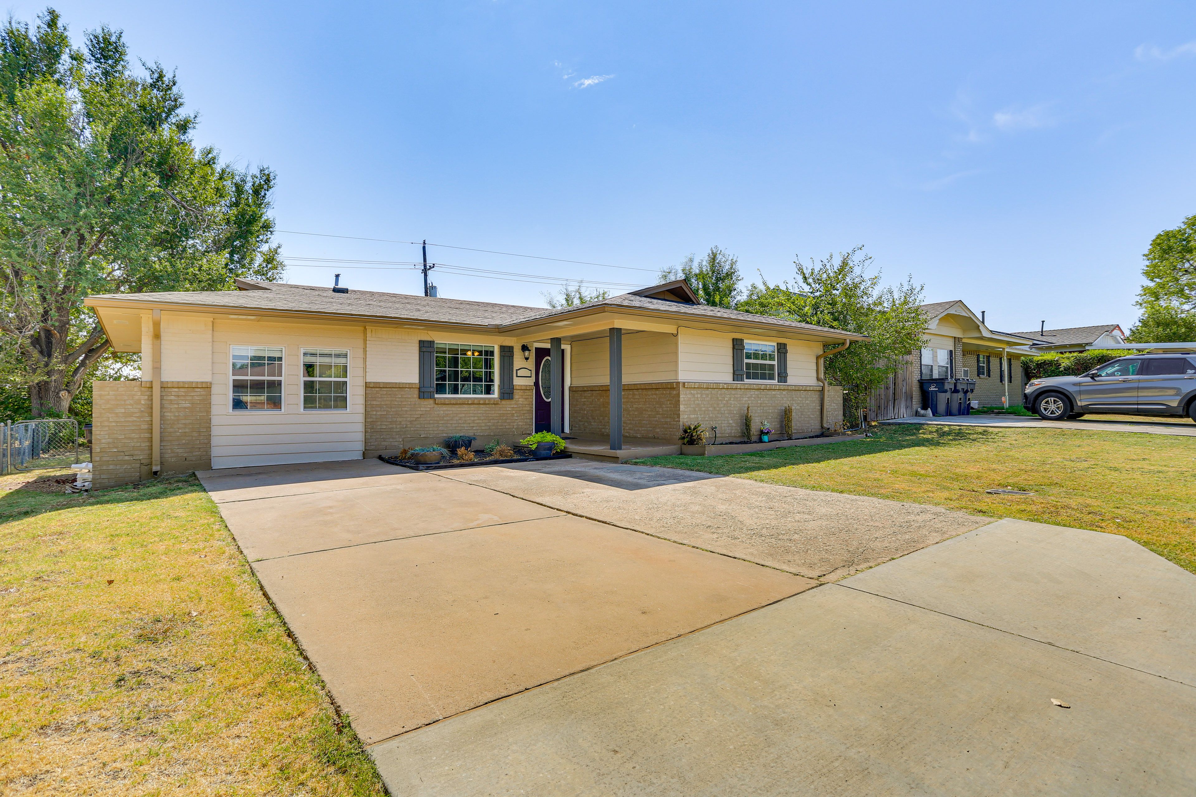 Single-Story House | Self Check-In | 4 Mi to Central Plaza Lawton
