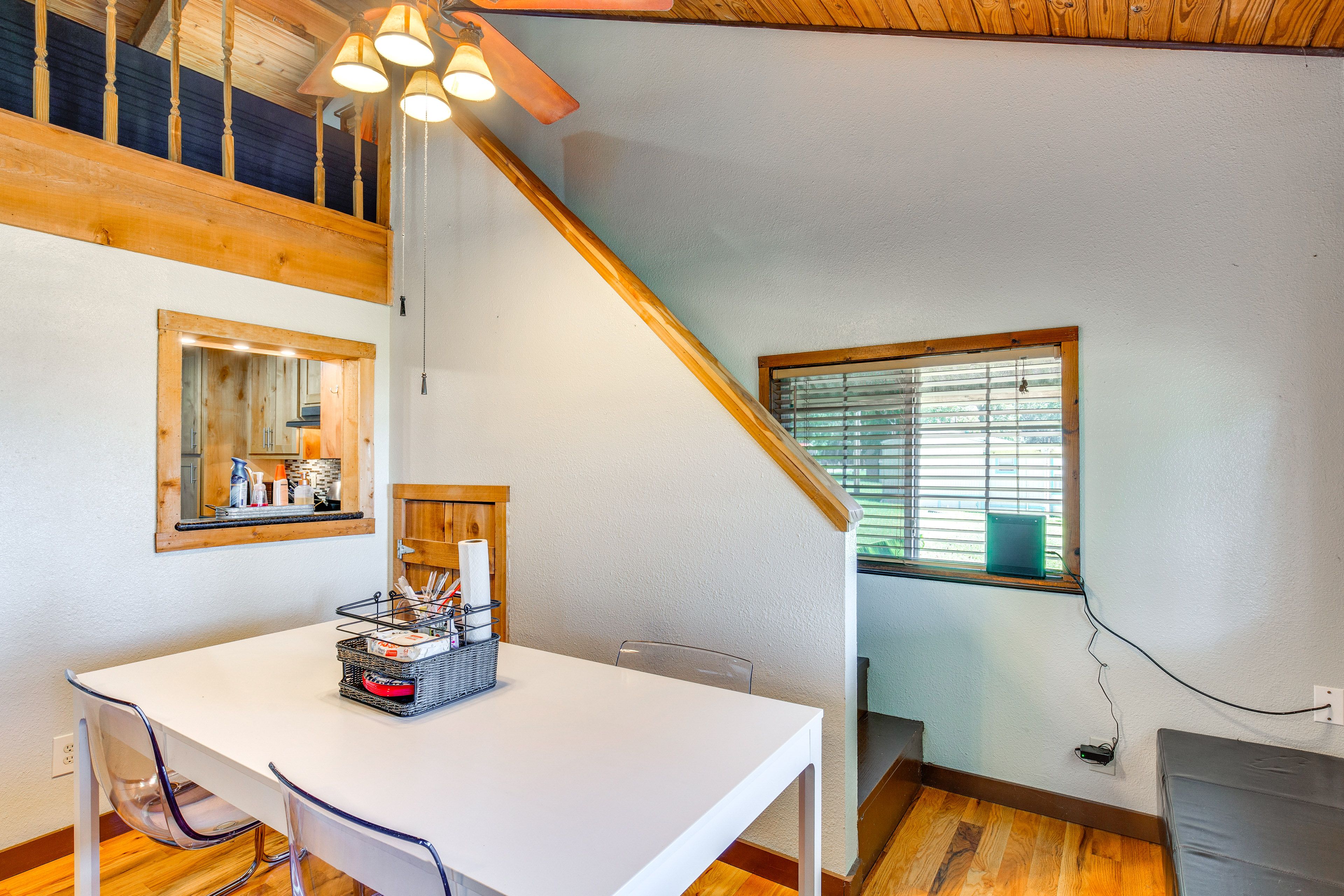 Dining Area | Central A/C & Heat | 1st Floor