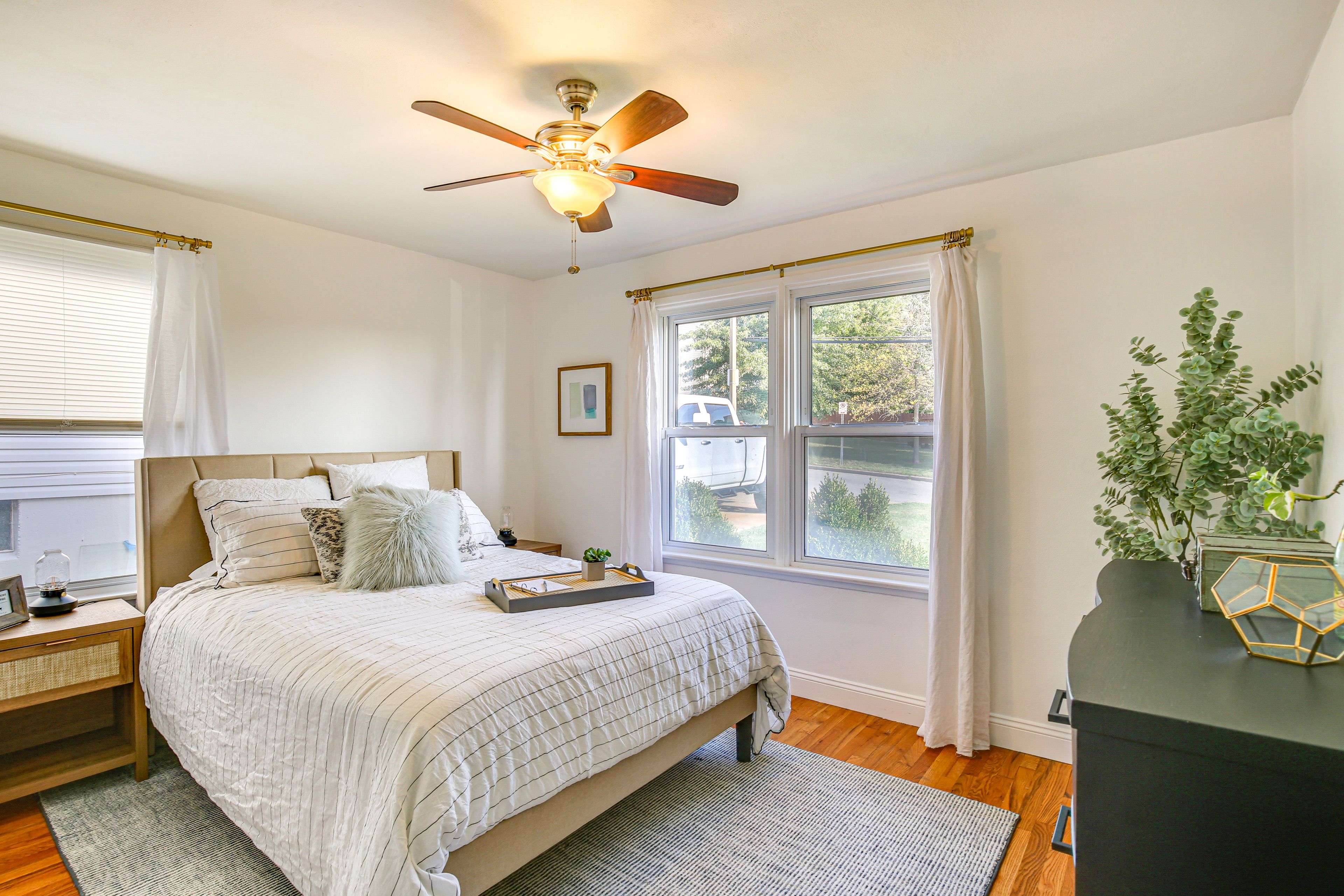 Bedroom 1 | Queen Bed | 1st Floor | Linens Provided