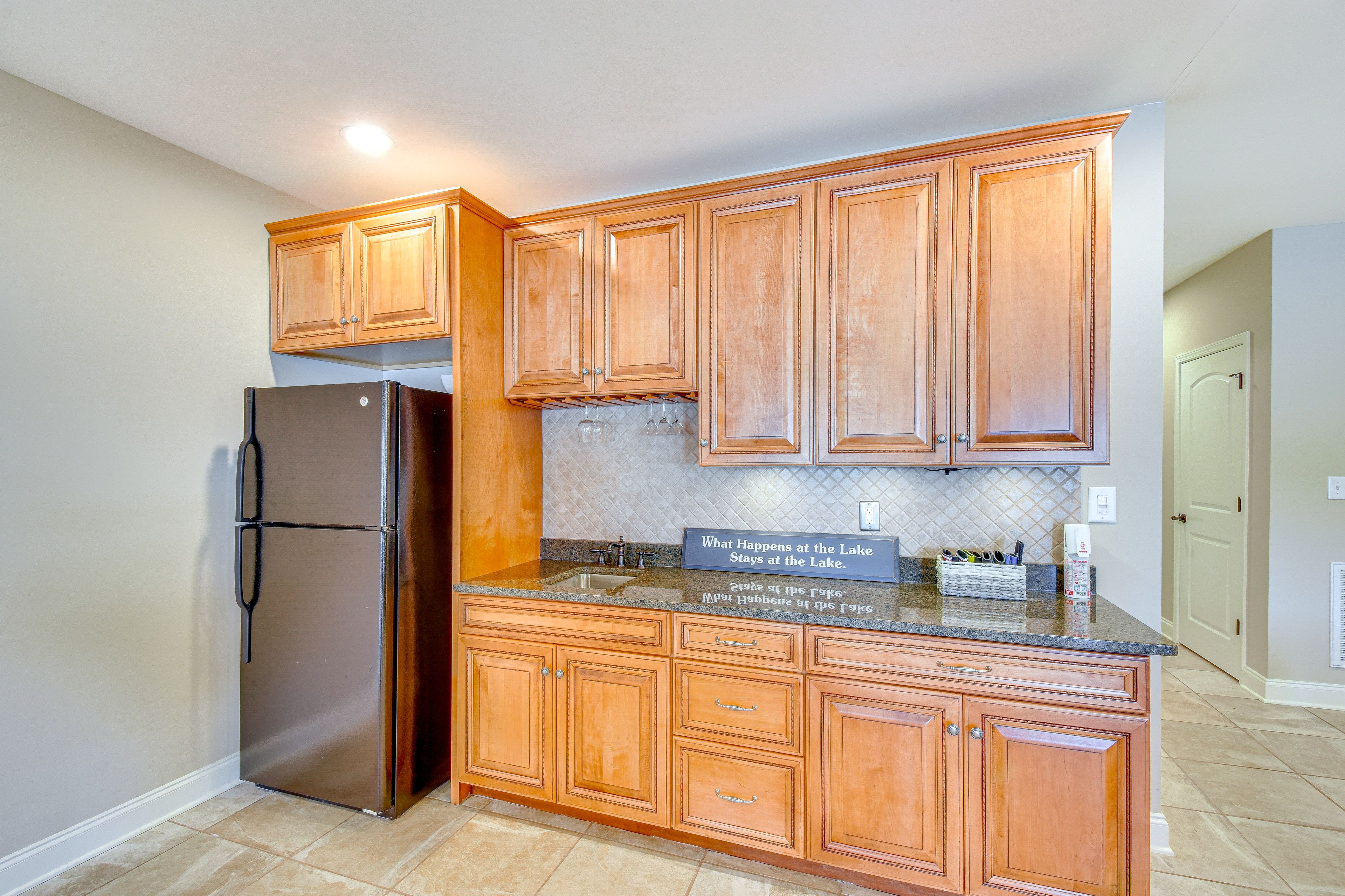 Kitchenette | Lower Level