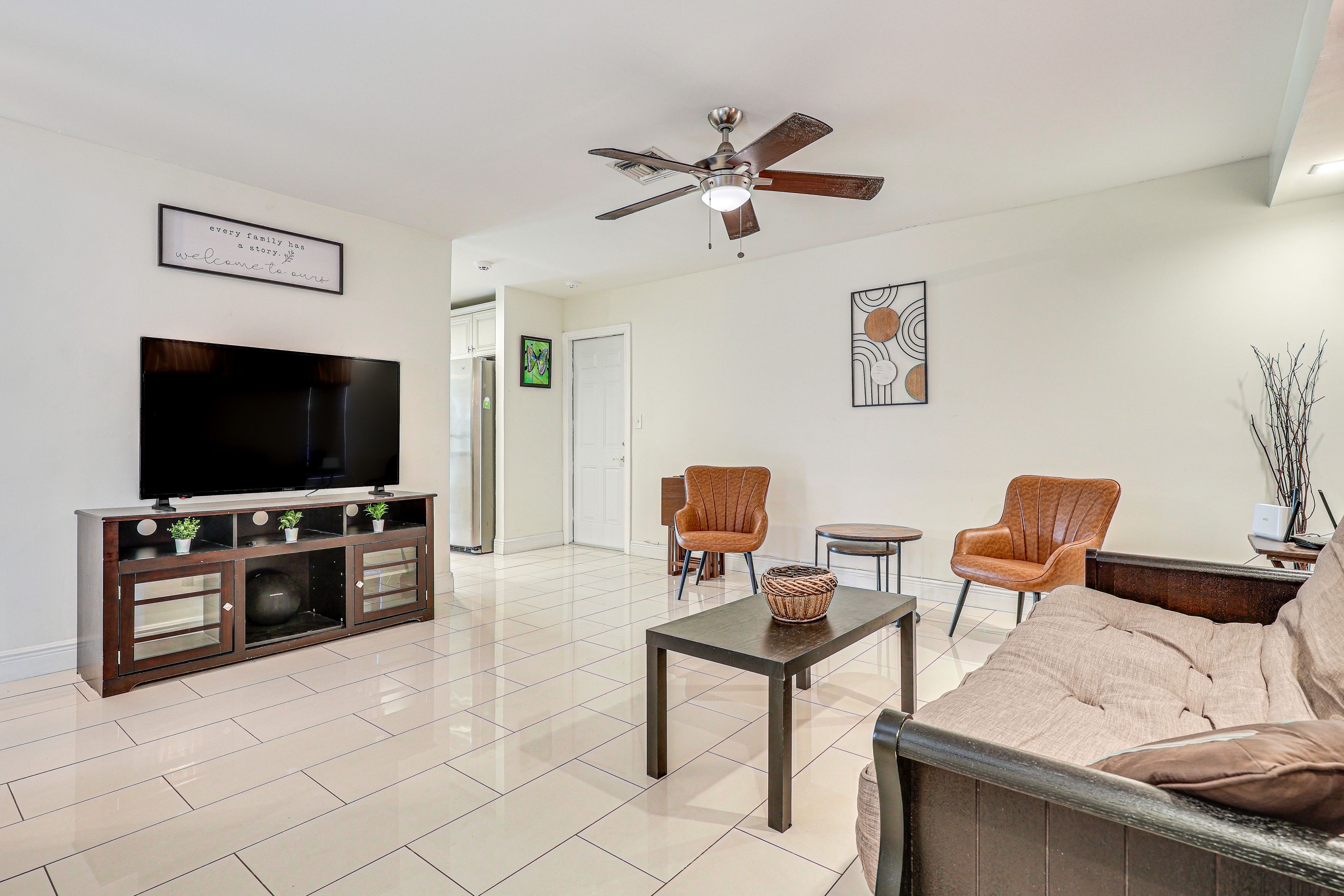 Miramar Vacation Rental | 3BR | 2BA | 1,400 Sq Ft | Small Step for Entry