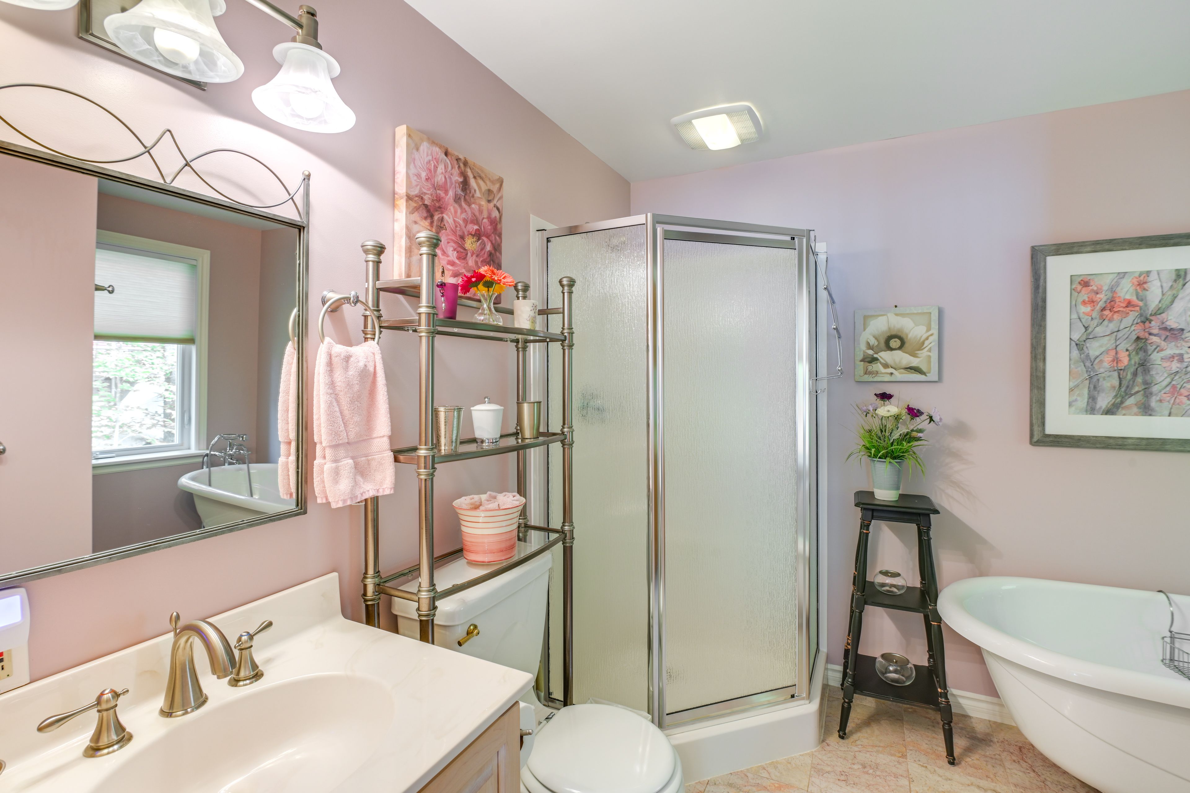 En-Suite Bathroom | Soaking Tub
