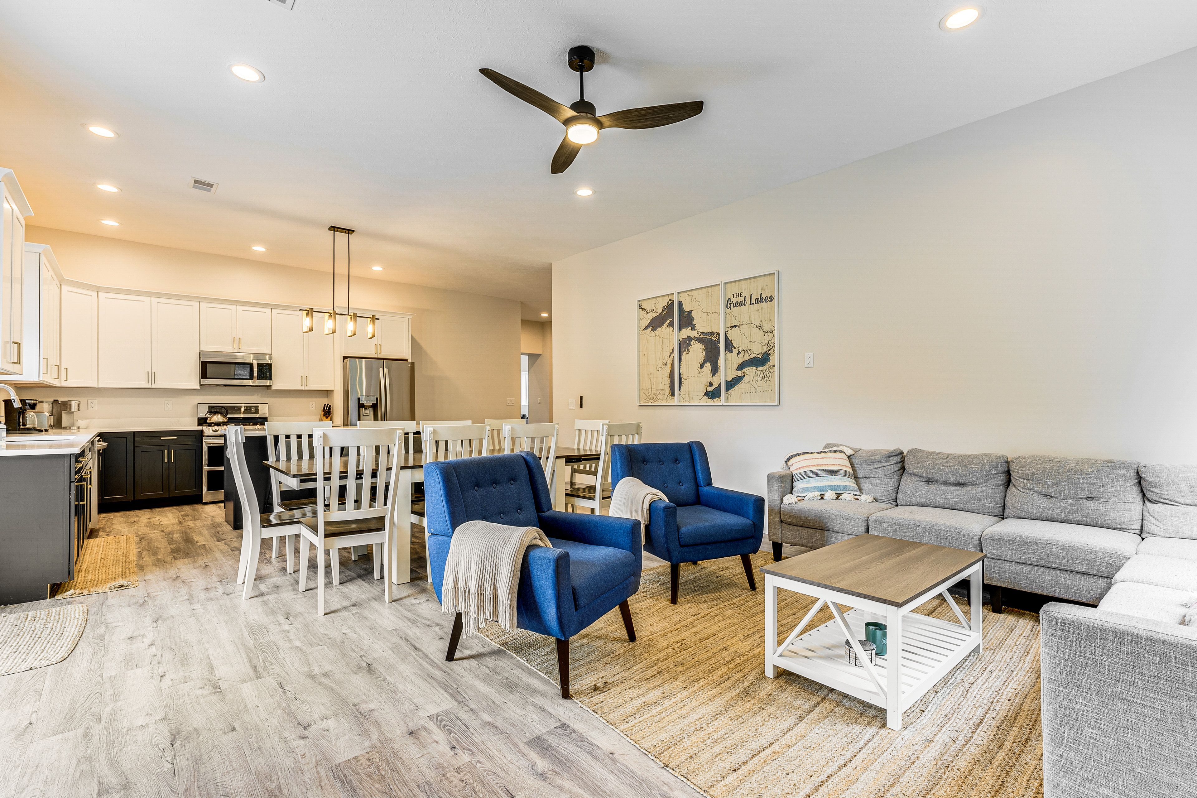 Family Room | Smart TV