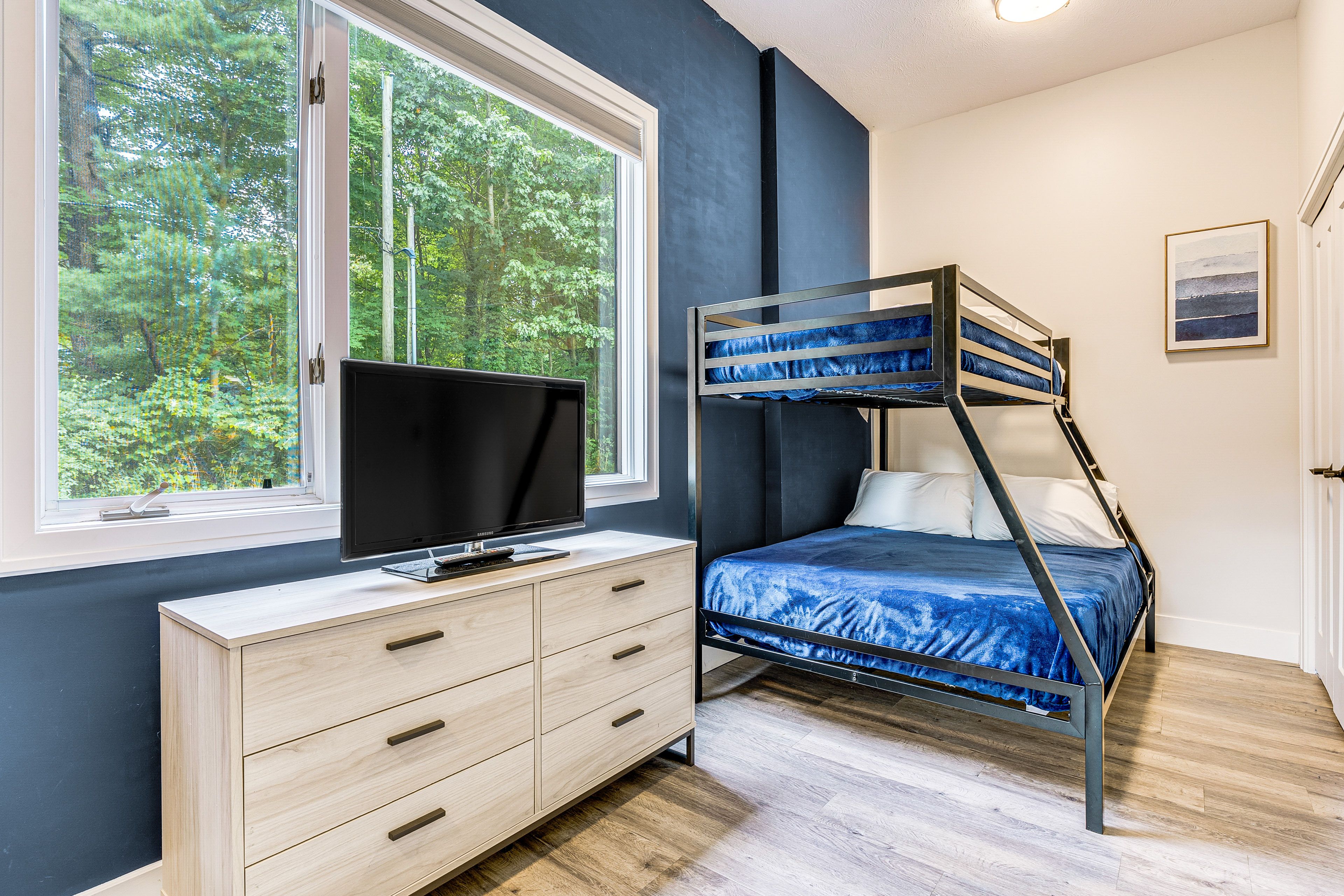 Bedroom 3 | Twin/Full Bunk Bed | 2 Twin Bunk Beds