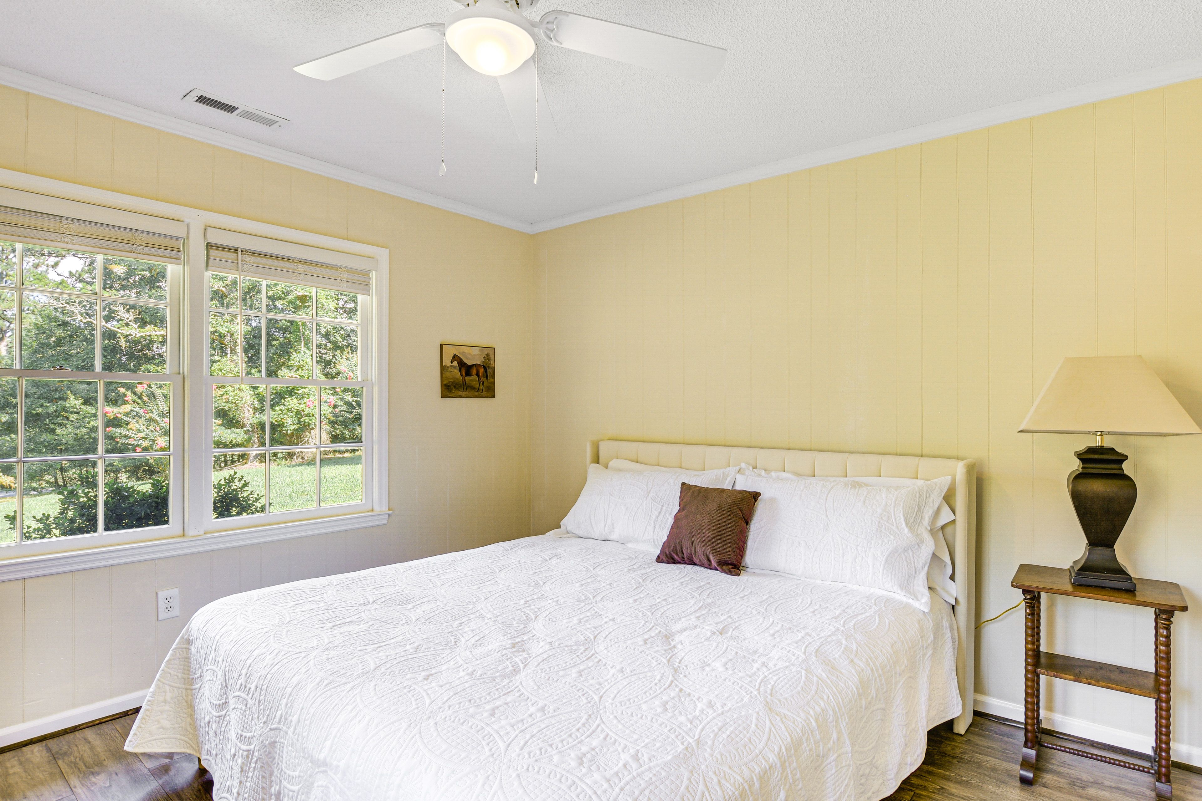 Bedroom 1 | King Bed | Smart TV