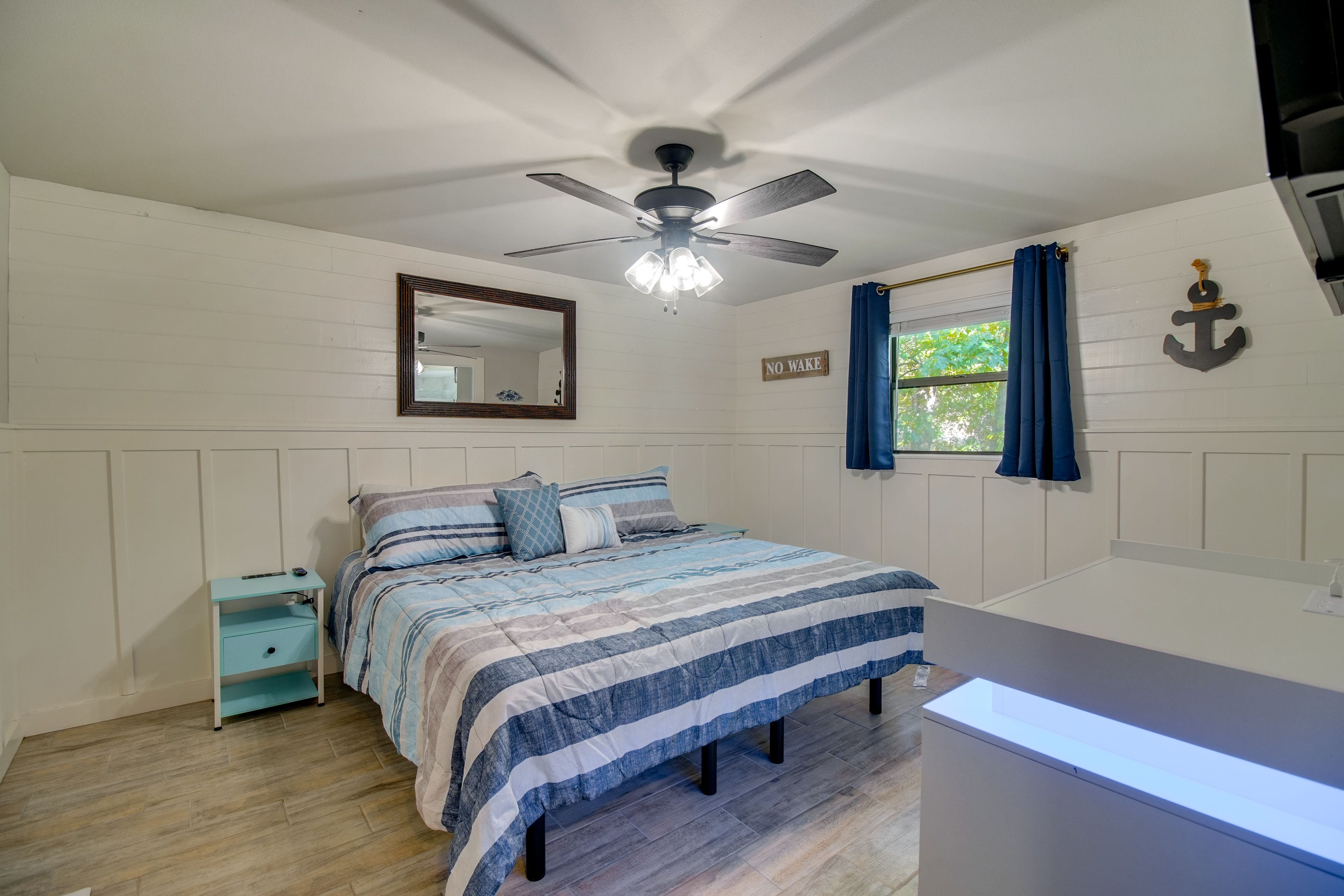 Bedroom 1 | 1st Floor | King Bed | Smart TV