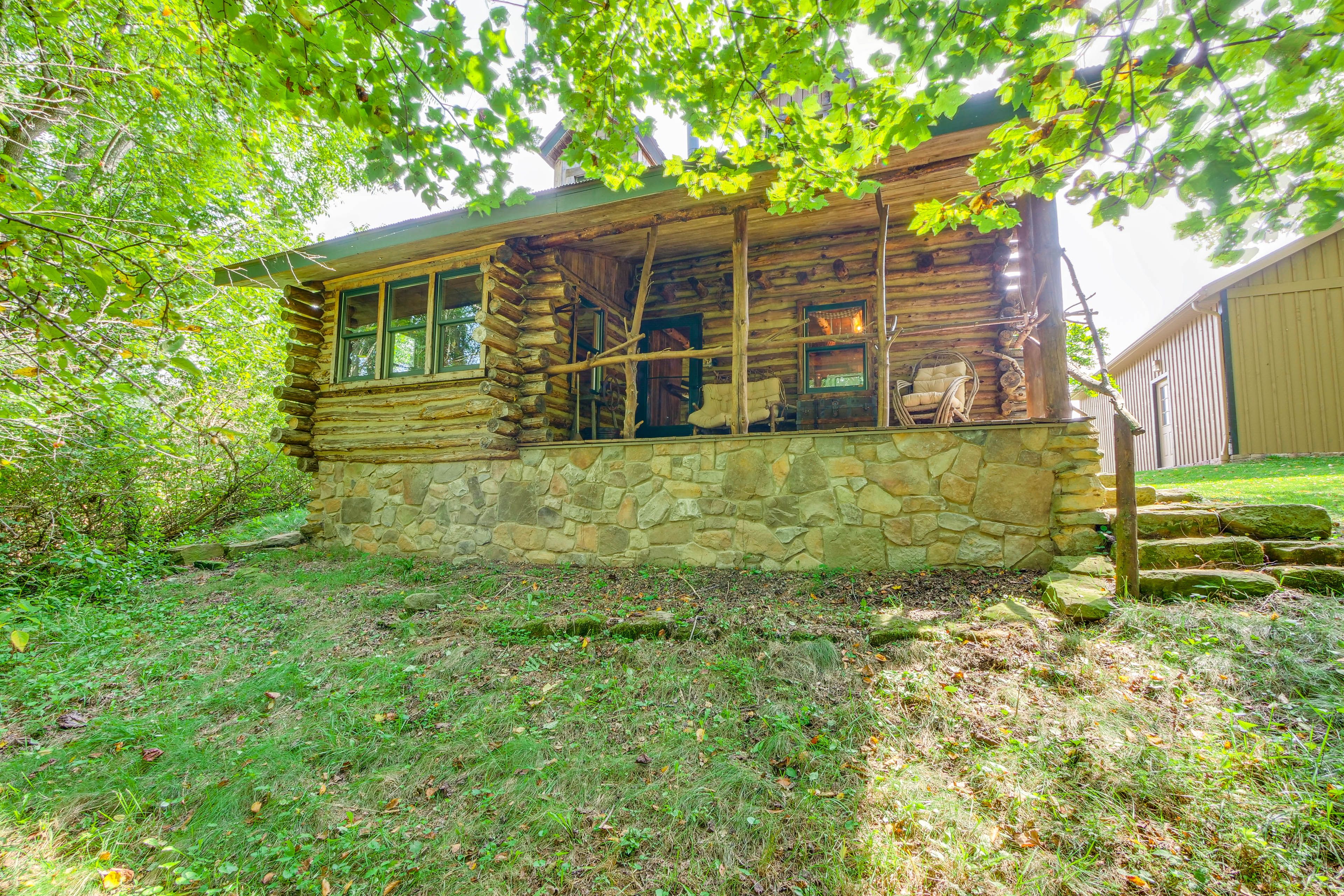 Backyard | 16-Acre Property