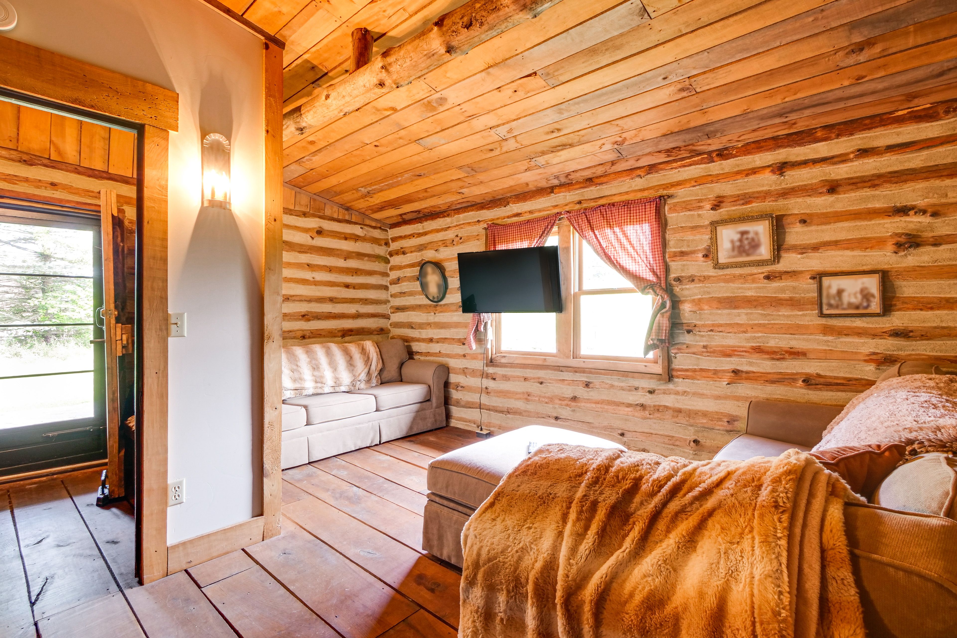Bonus Room | 1st Floor | Full Sleeper Sofa | Smart TV