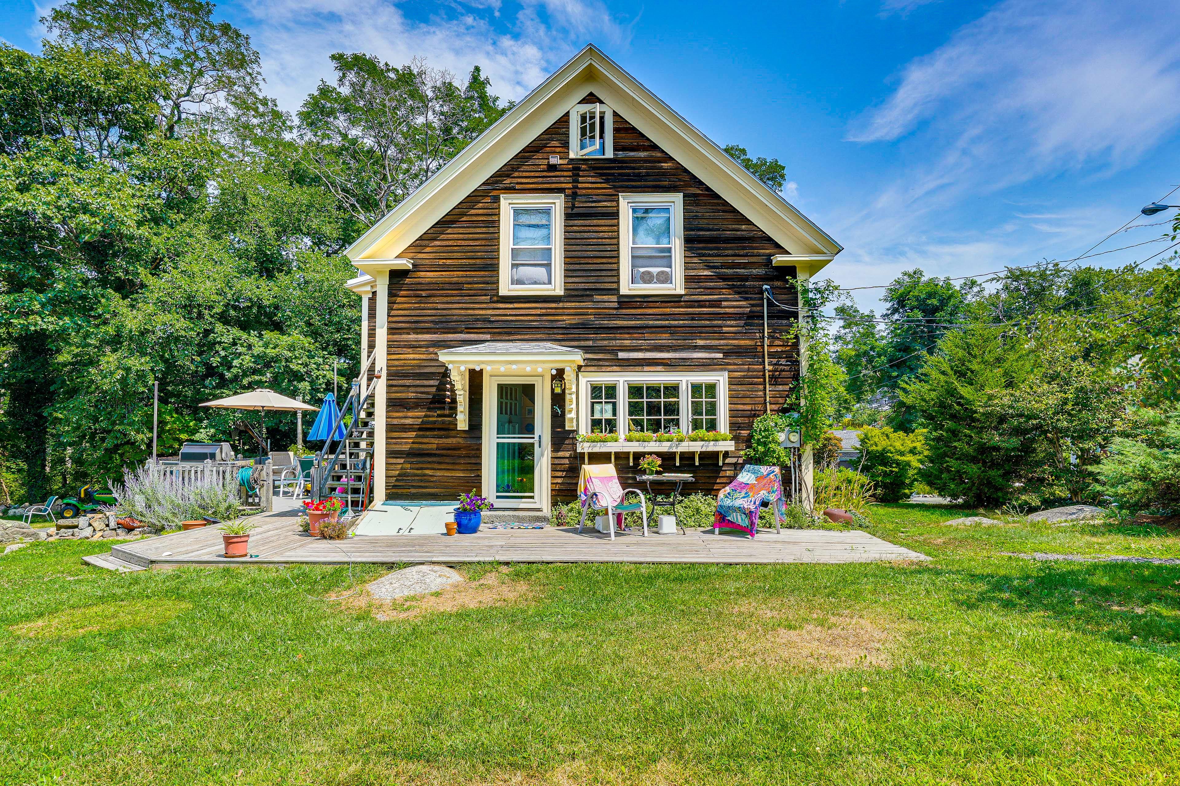 Rockport Vacation Rental | 1BR | 1BA | 400 Sq Ft | Stairs Required to Enter