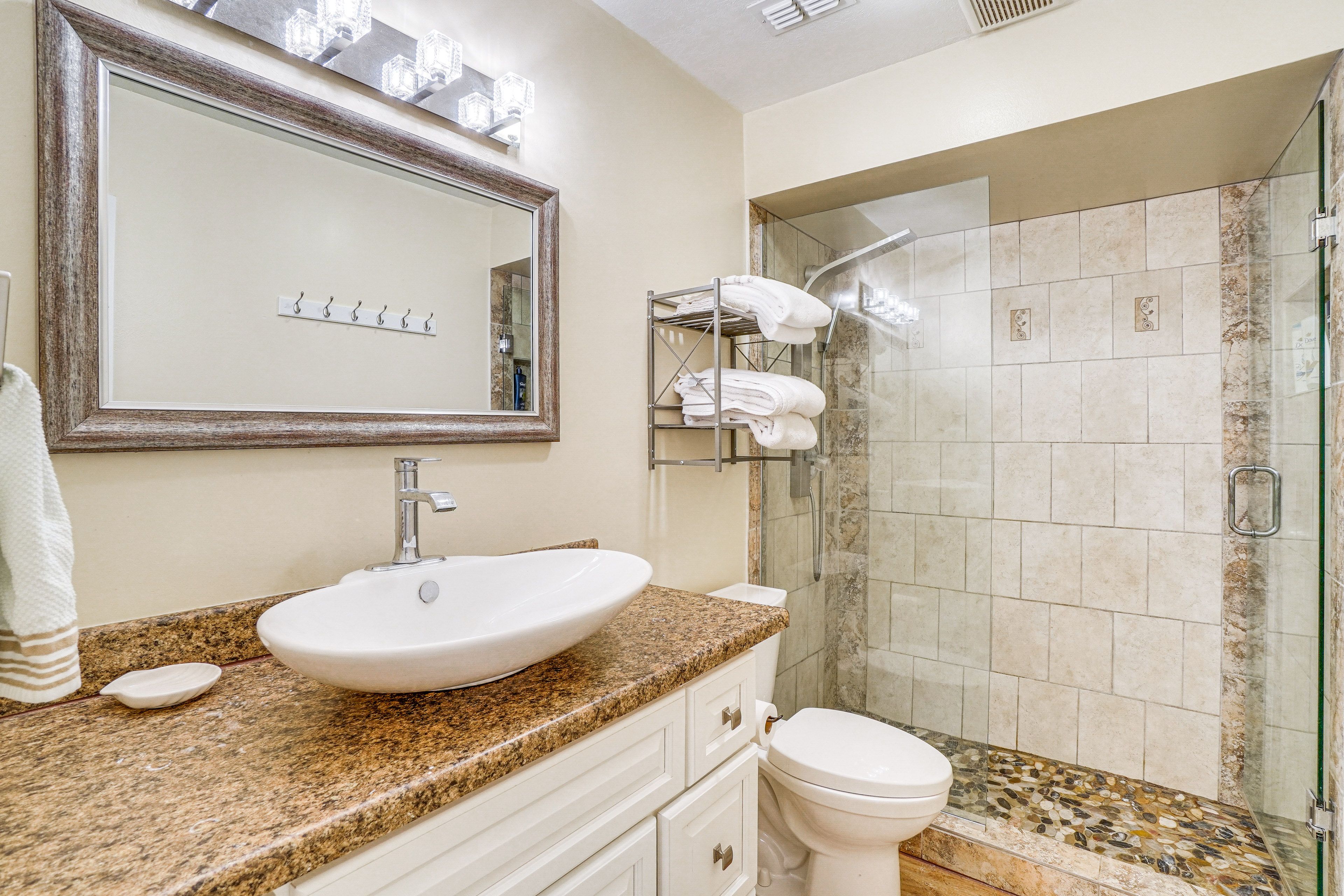 Bathroom | Complimentary Toiletries | Towels Provided