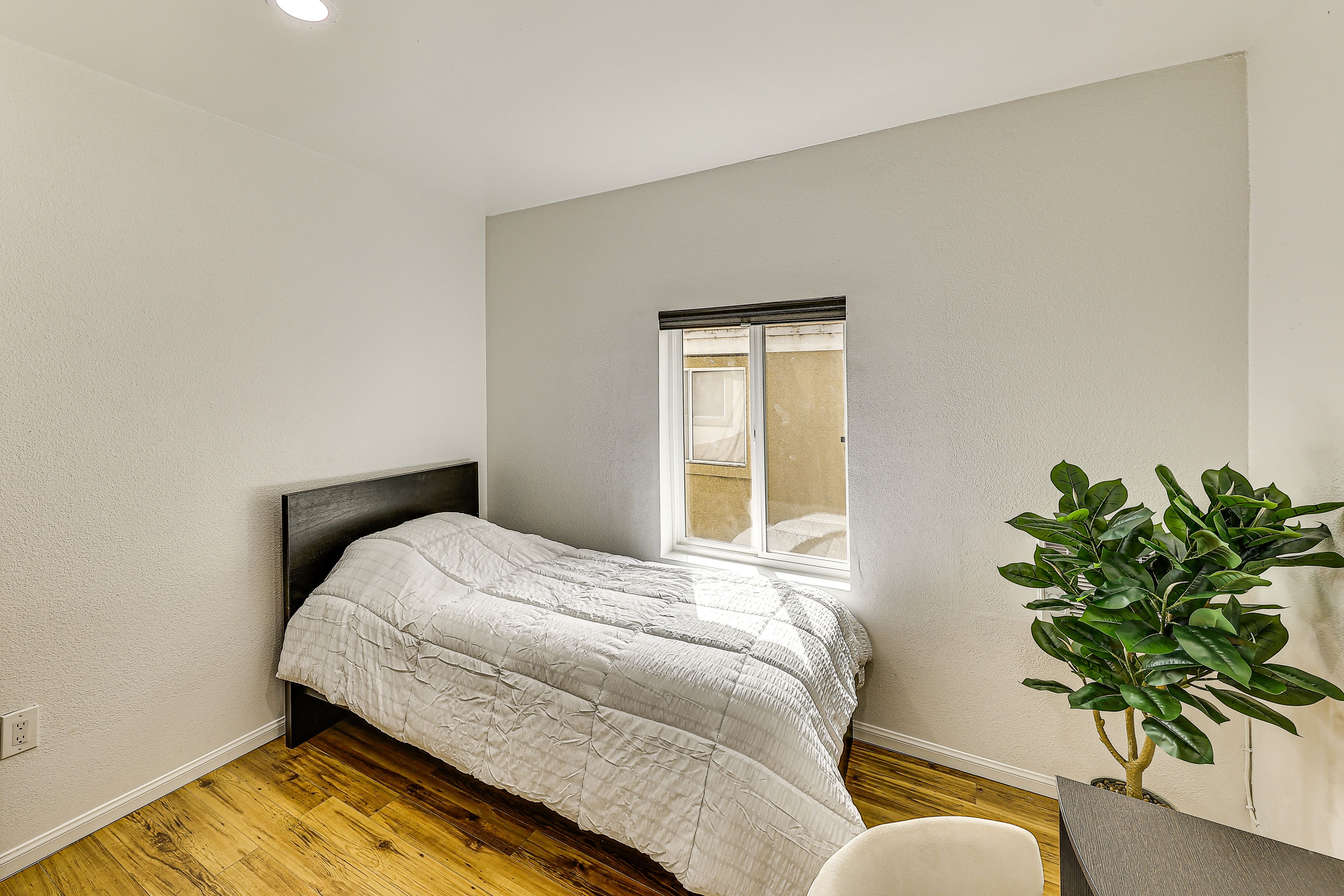 Bedroom 3 | Twin Bed | 2nd Floor
