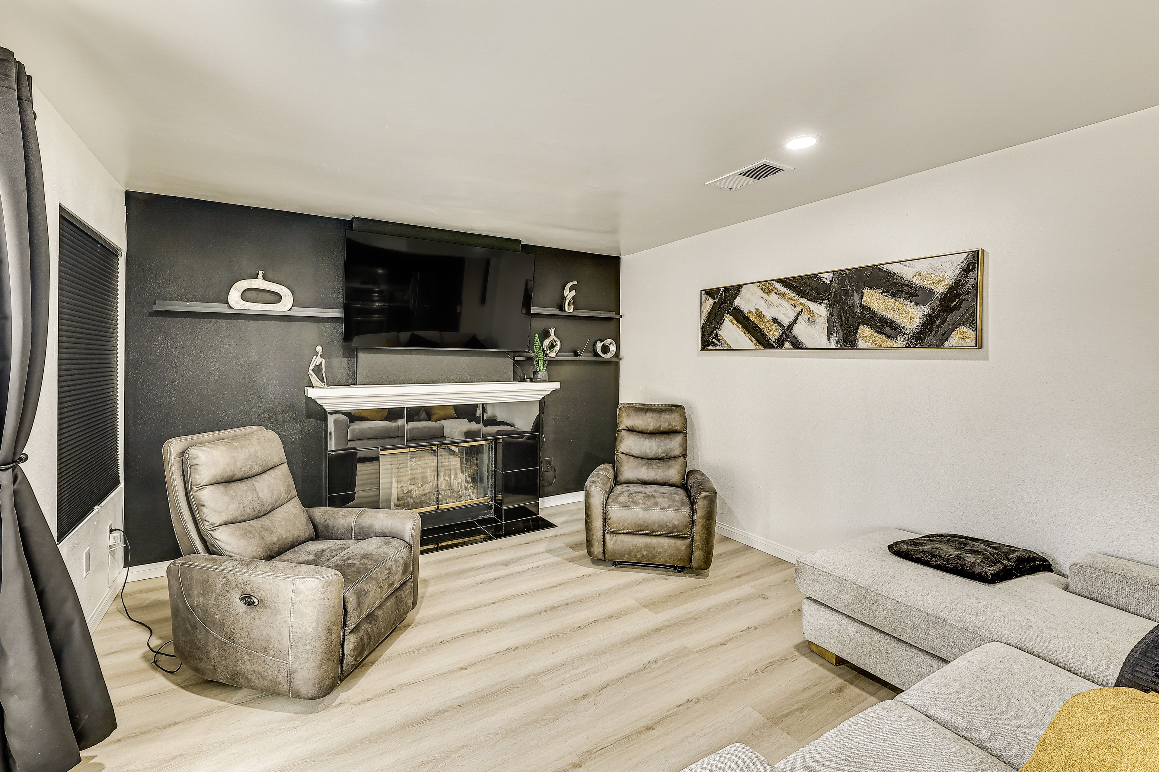 Living Area | Smart TV | Fireplace | 1st Floor