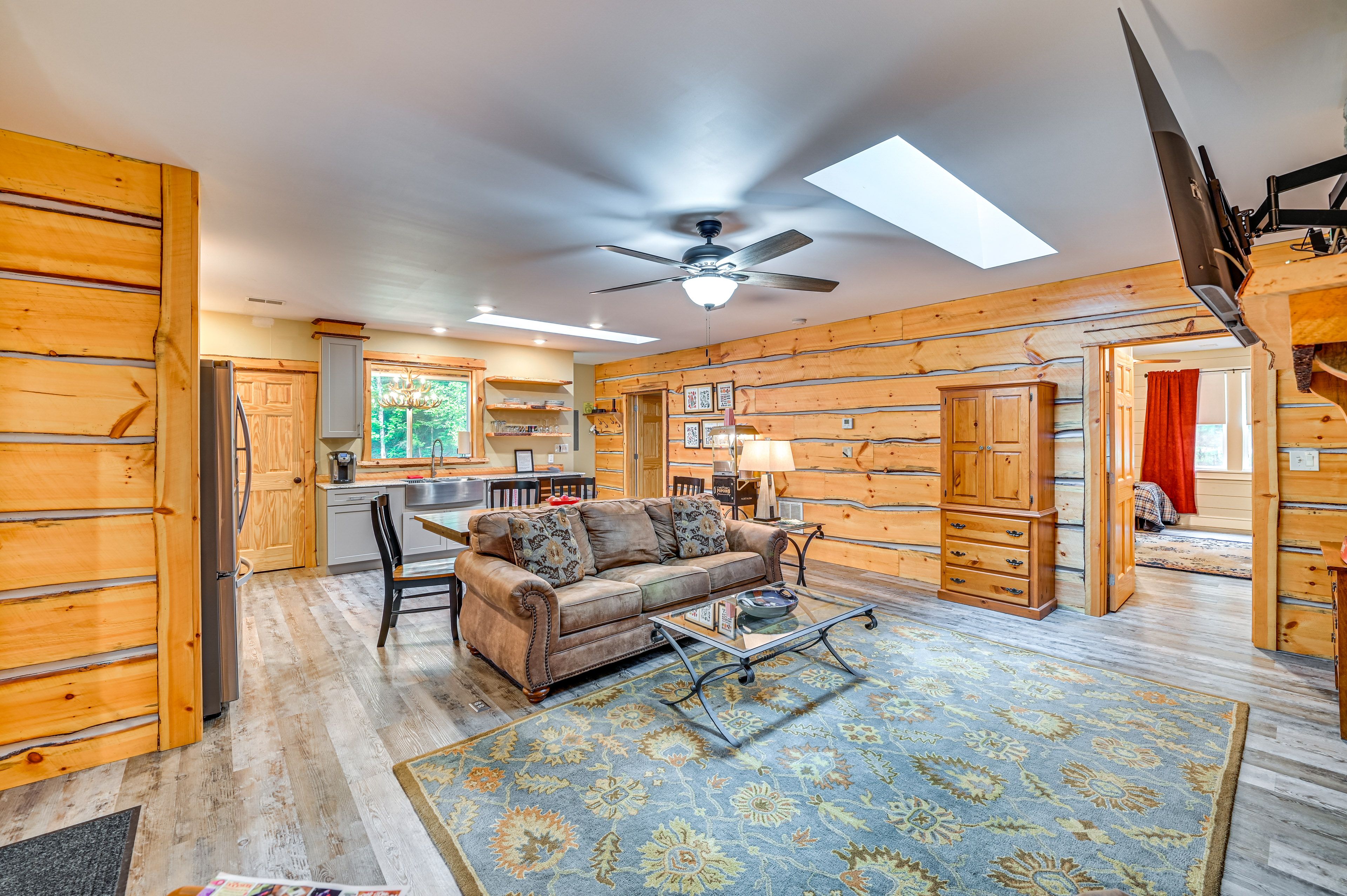 Living Room | Smart TV | Free WiFi | Ductless A/C | Radiant Heating