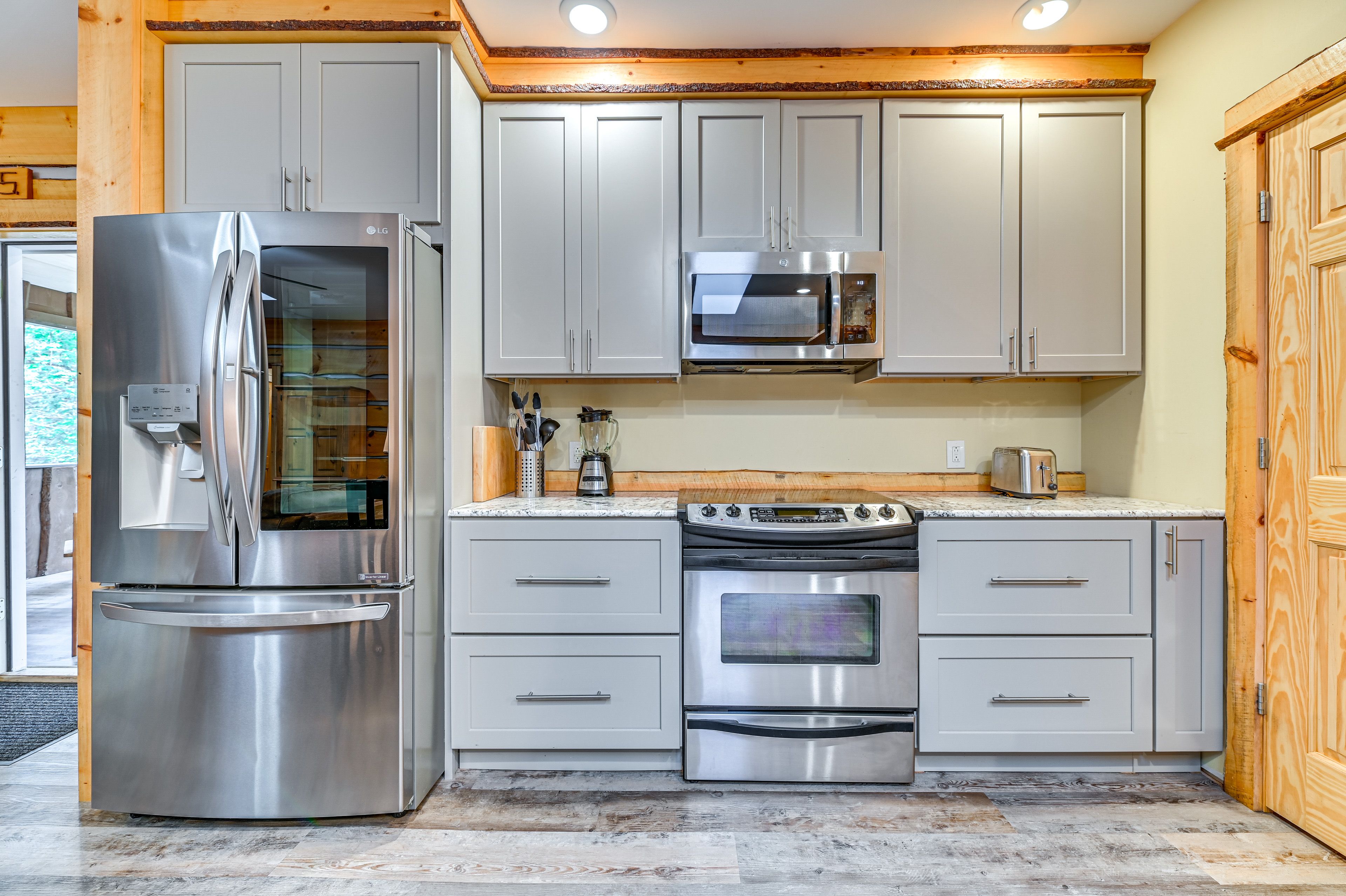 Kitchen | Keurig | Blender | Toaster