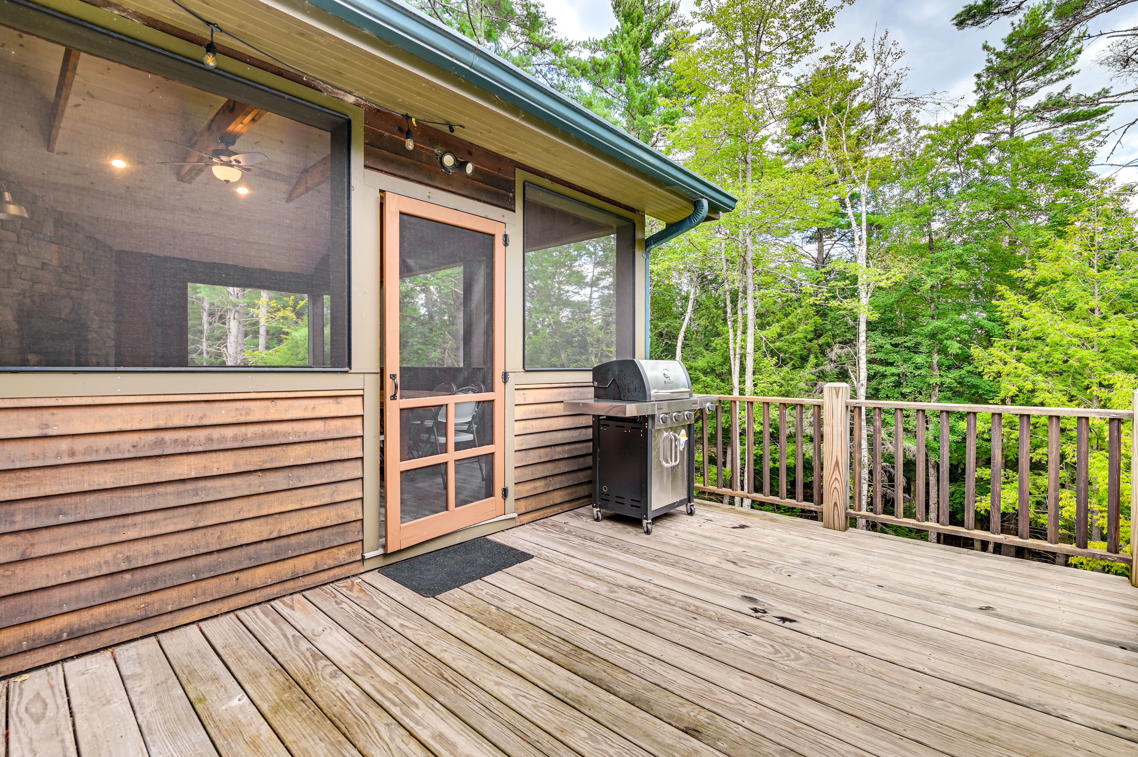 Deck | Gas Grill