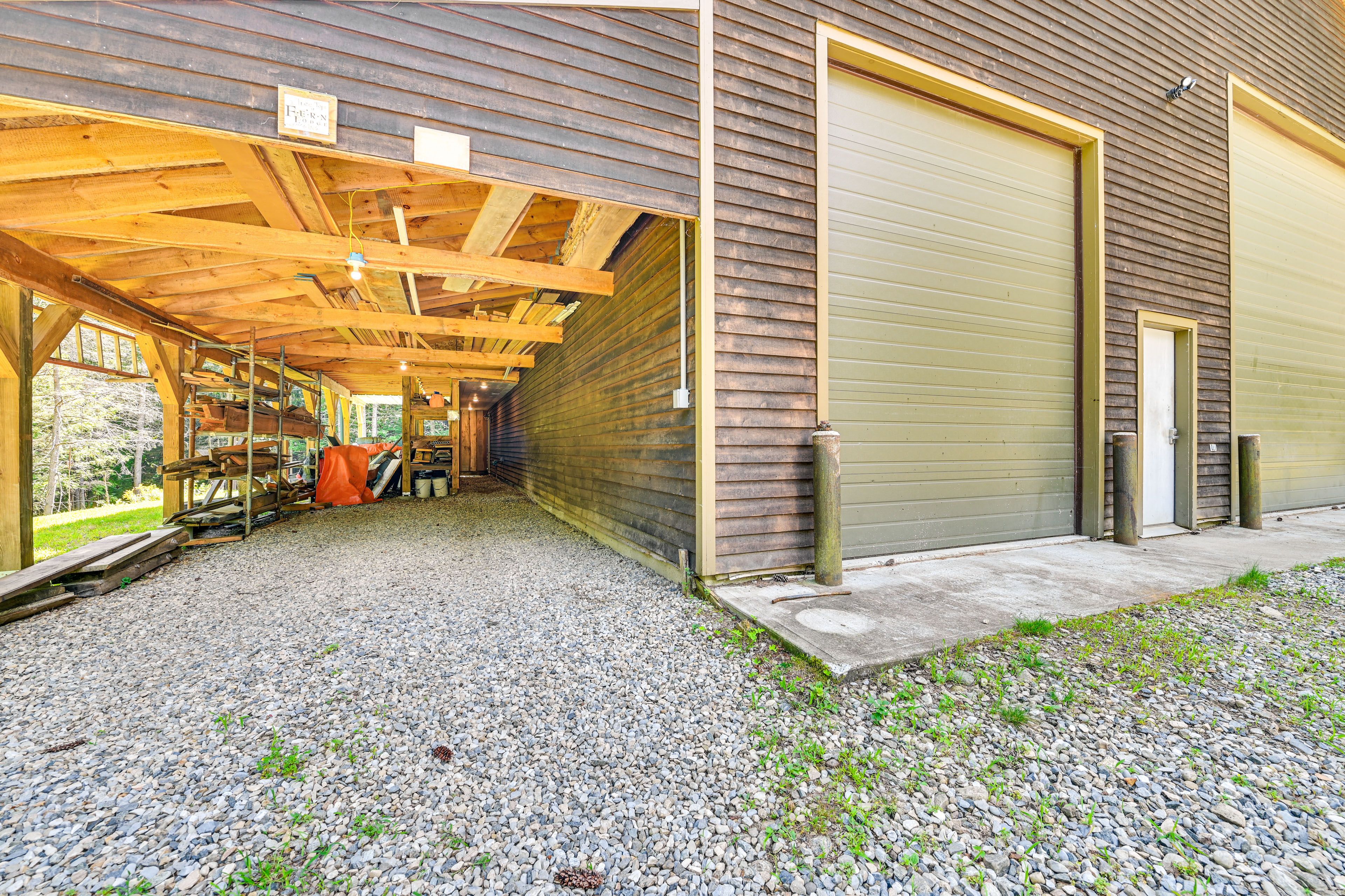 Parking | Carport (1 Vehicle) | Gravel Driveway (2 Vehicles)