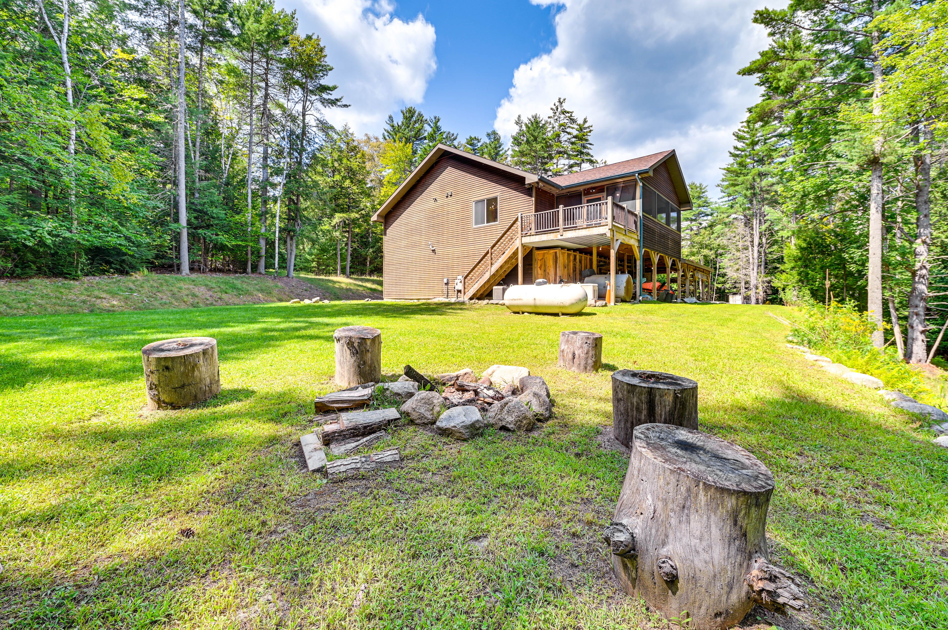 Private Yard | Fire Pit