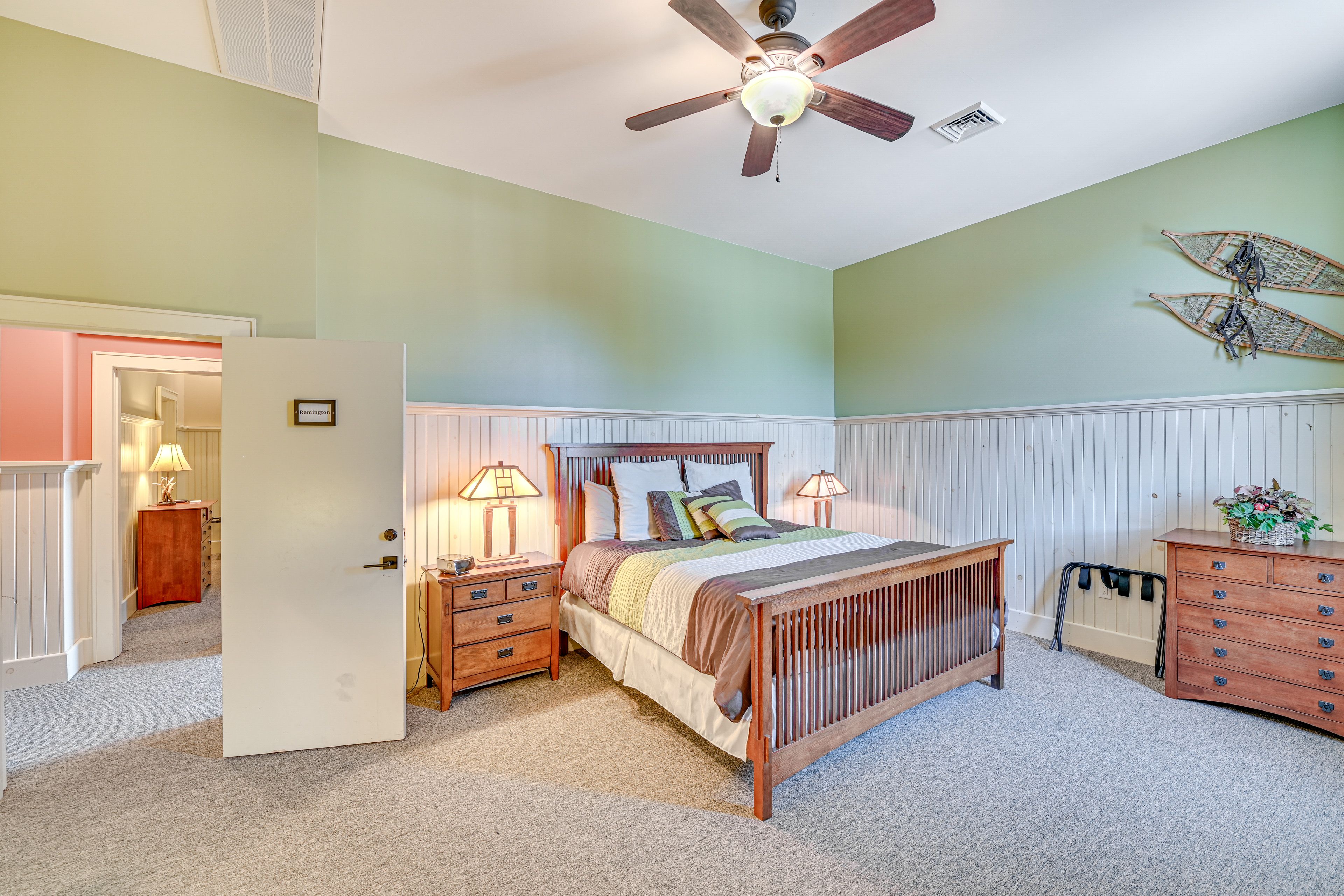 Bedroom 3 | King Bed | Smart TV