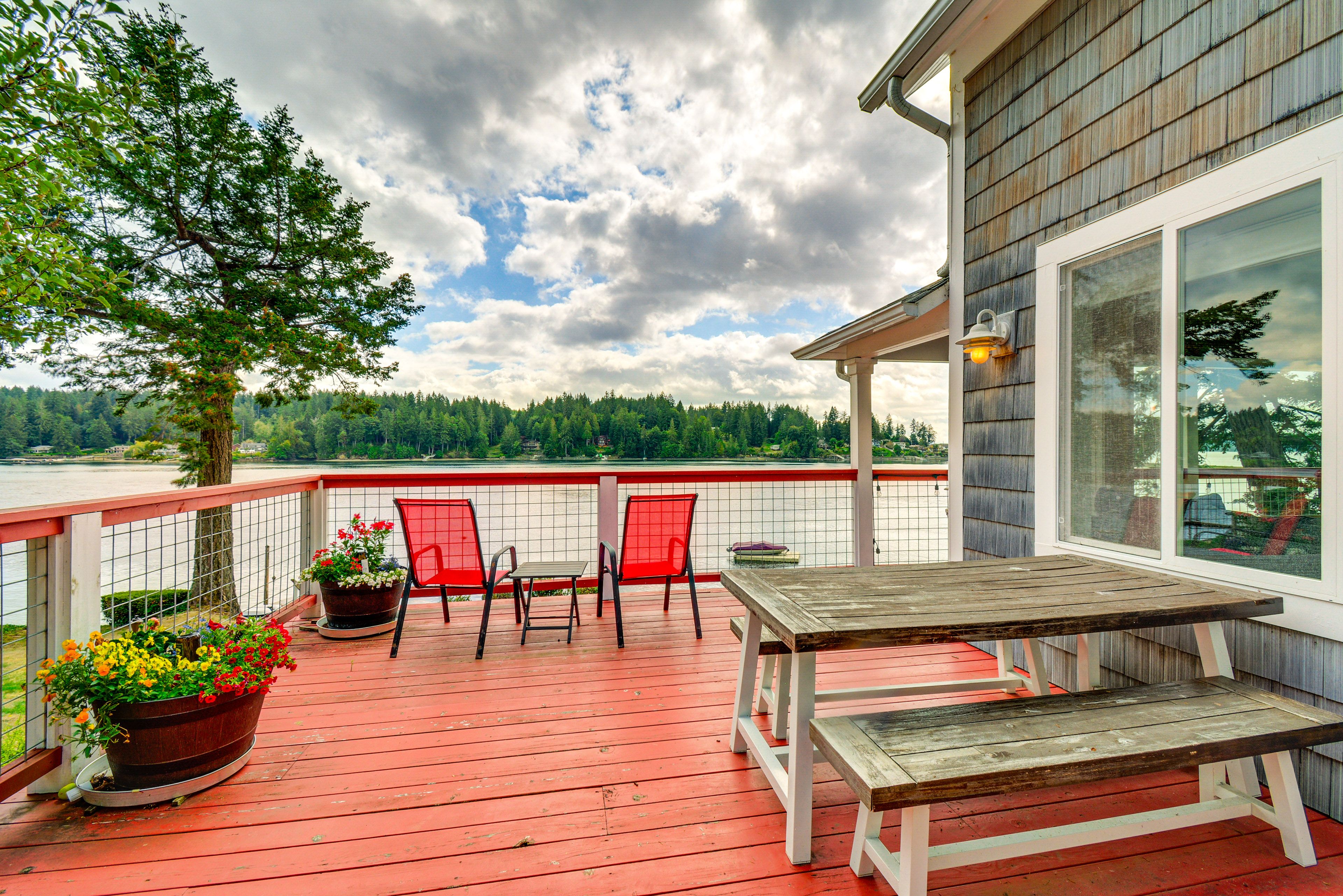 House Exterior | Deck | Picnic Table | Bay Views